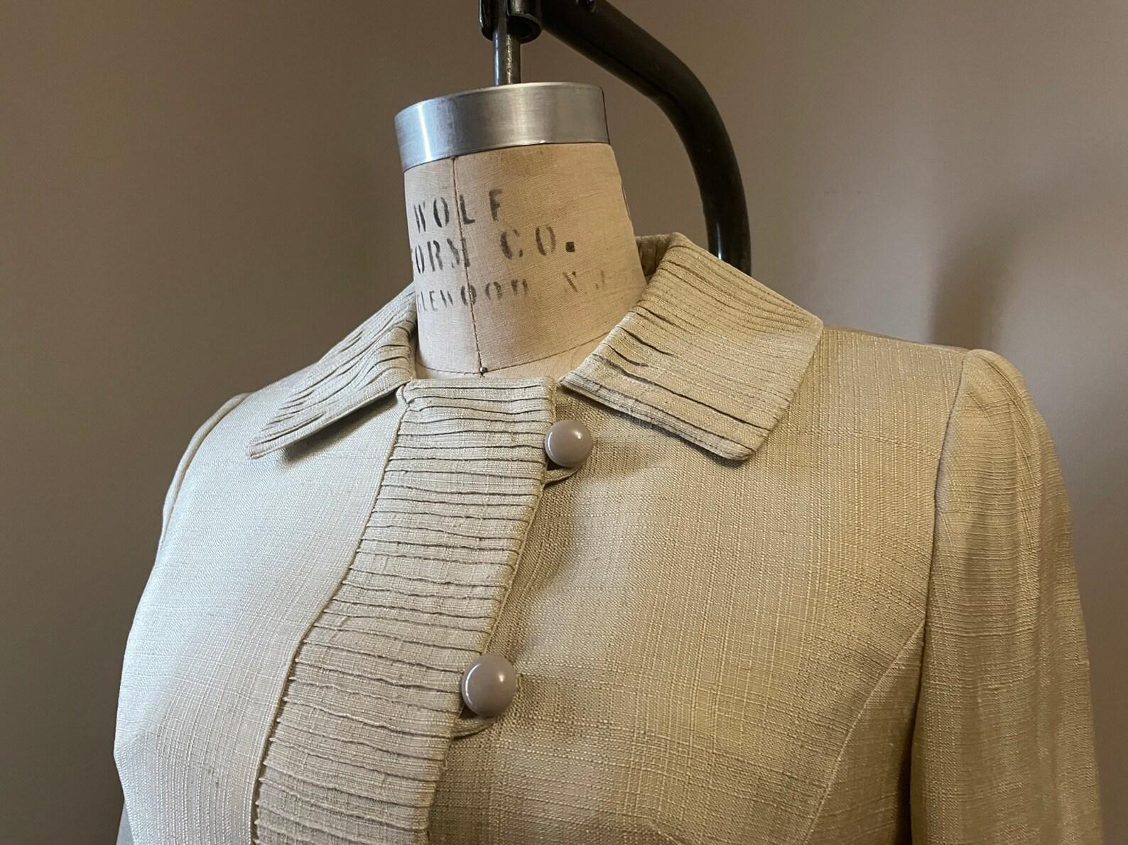Women's 1950s Hannah Troy ecru beige cropped jacket For Sale