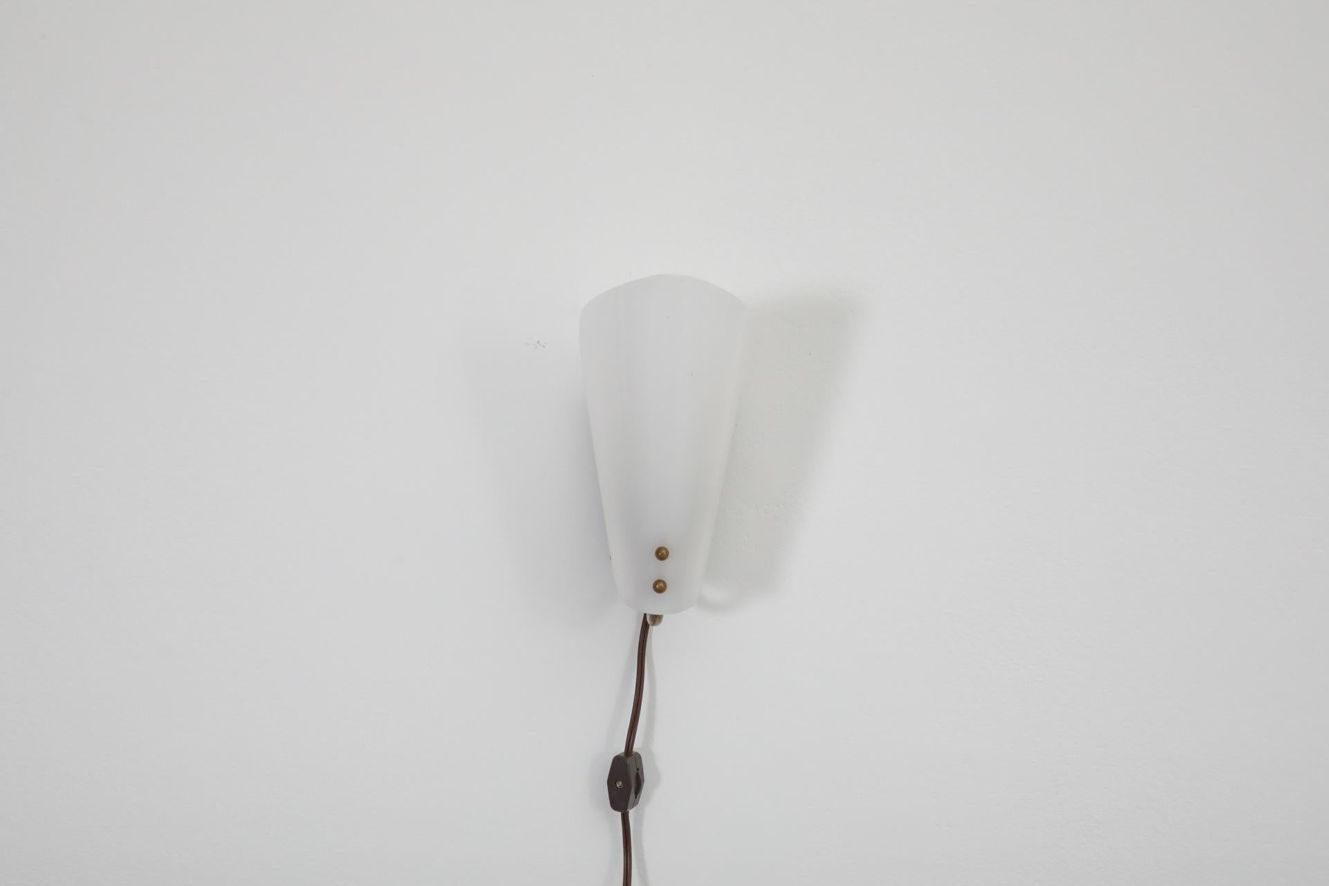 1950s Hanns Hoffmann-Lederer Style Plexi Wall Sconce with Brass Base and Accents 5