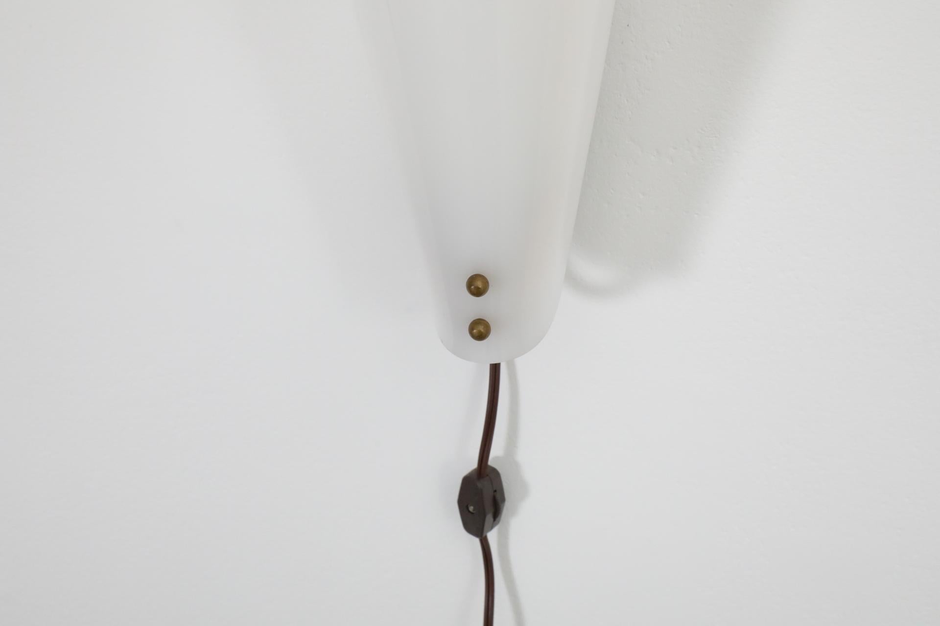 1950s Hanns Hoffmann-Lederer Style Plexi Wall Sconce with Brass Base and Accents 3