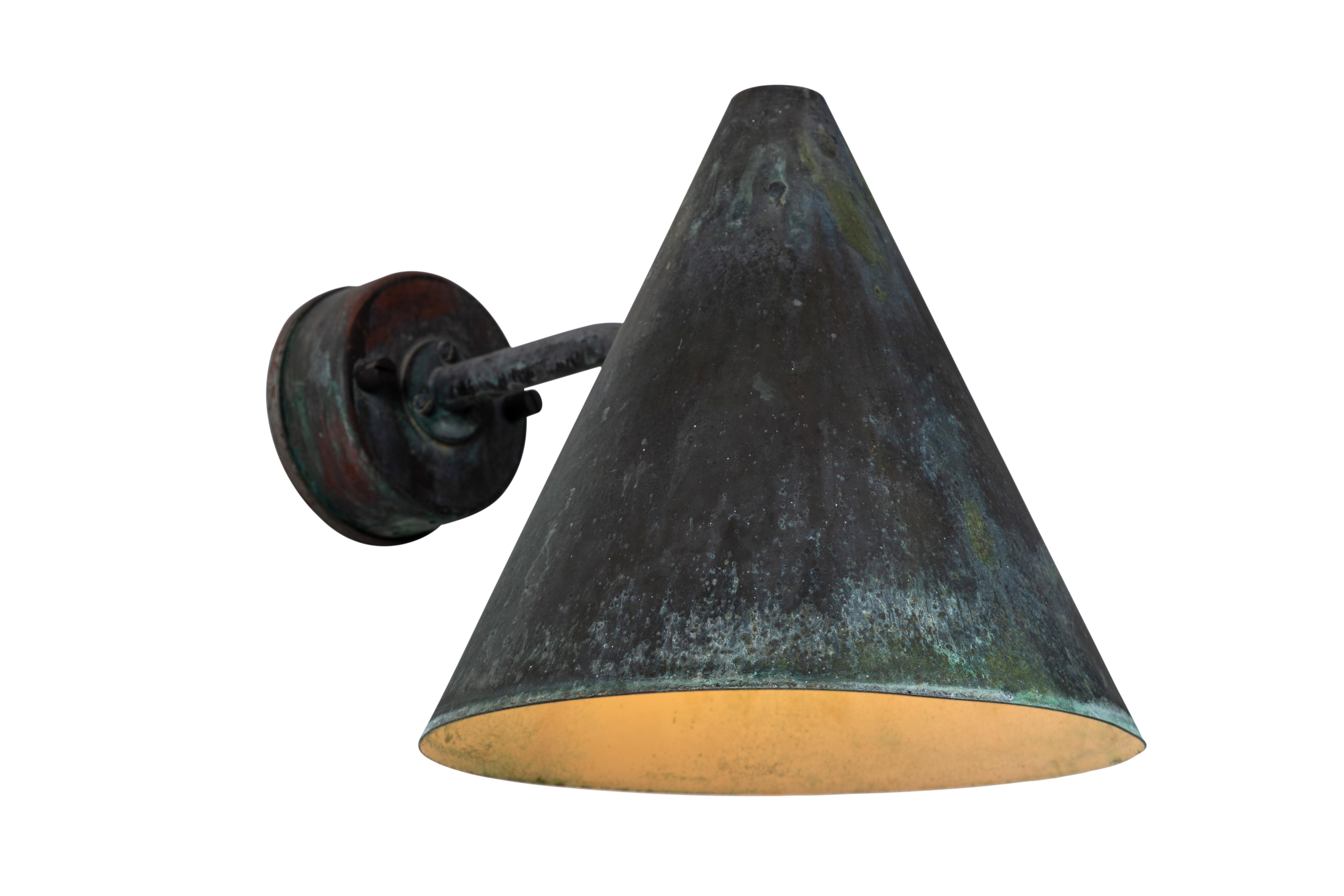 1950s Hans-Agne Jakobsson 'Tratten' outdoor sconces. Produced by AB in Markaryd, Sweden and executed in richly weathered patinated copper. An incredibly refined vintage design that is quintessentially Scandinavian.

Price is per item. 3 lamps