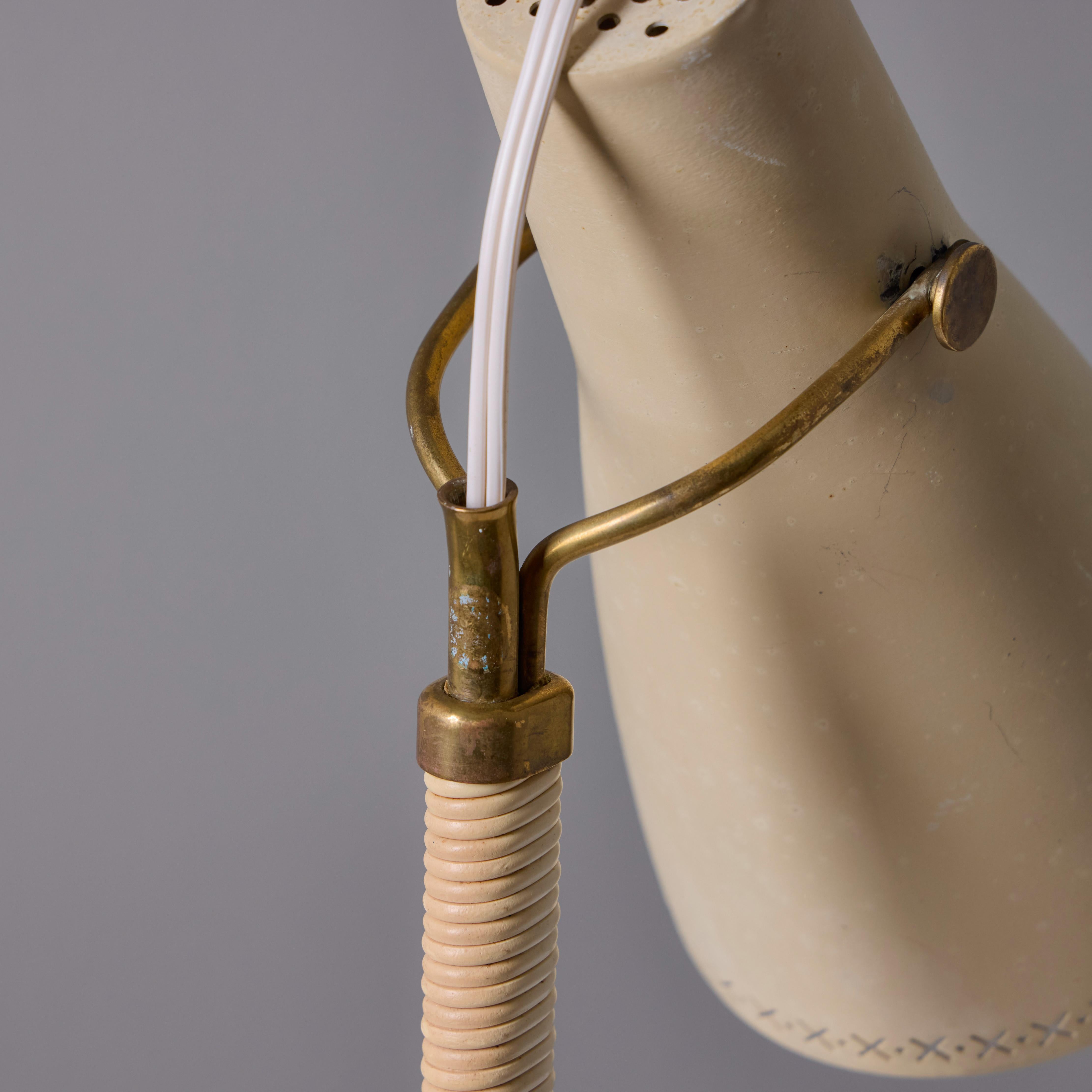 Années 1950 - Lampe de table en métal perforé et laiton Hans Bergström modèle E1271 pour ASEA en vente 10