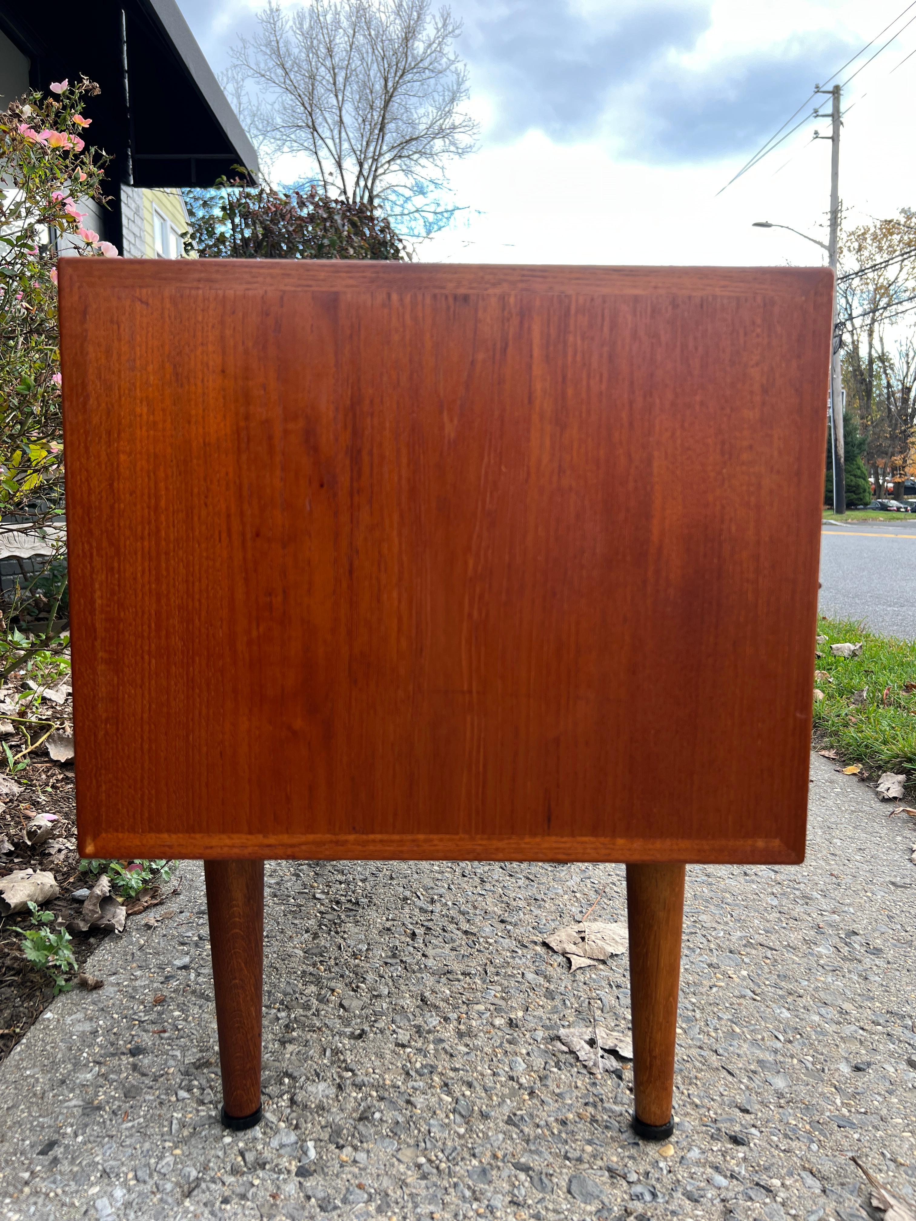 1950s Hans J. Wegner Chest of Drawers  In Excellent Condition For Sale In Mt Kisco, NY