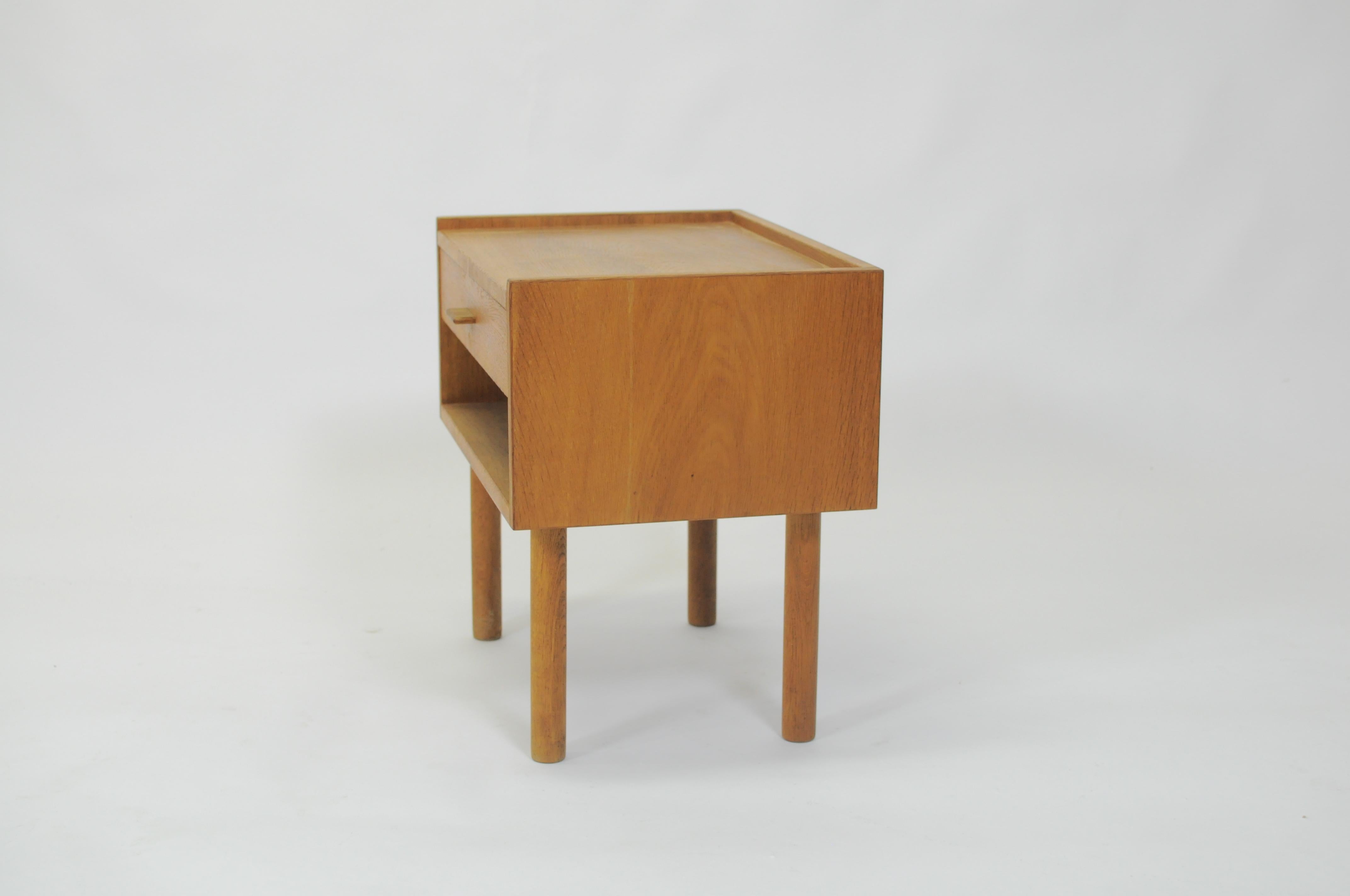 Danish 1950s Hans J. Wegner Set of Two Oak Bedside Tables