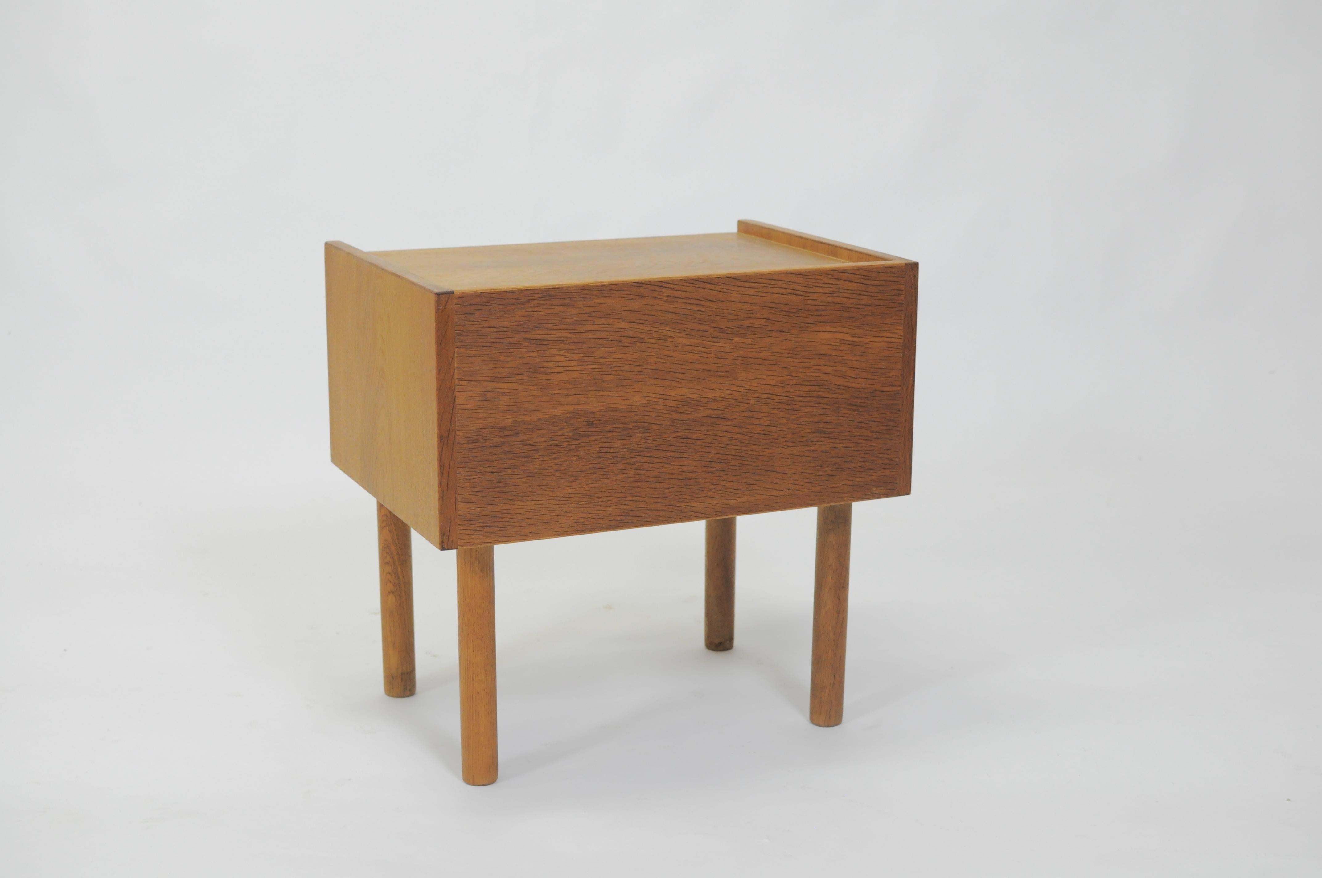 Mid-20th Century 1950s Hans J. Wegner Set of Two Oak Bedside Tables