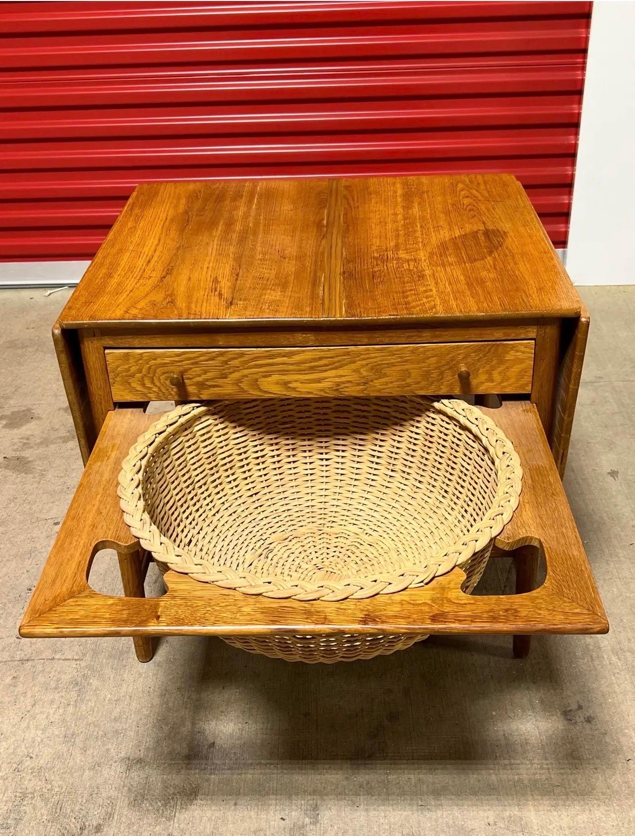 Mid-Century Modern 1950s Hans Wegner Danish Modern At-33 Oak Sewing Table for Andreas Tuck