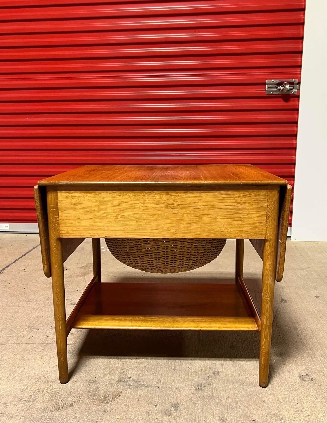 1950s Hans Wegner Danish Modern At-33 Oak Sewing Table for Andreas Tuck 3