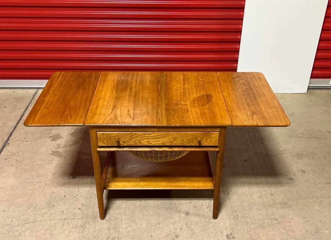 1950s Hans Wegner Danish Modern At-33 Oak Sewing Table for Andreas Tuck 4