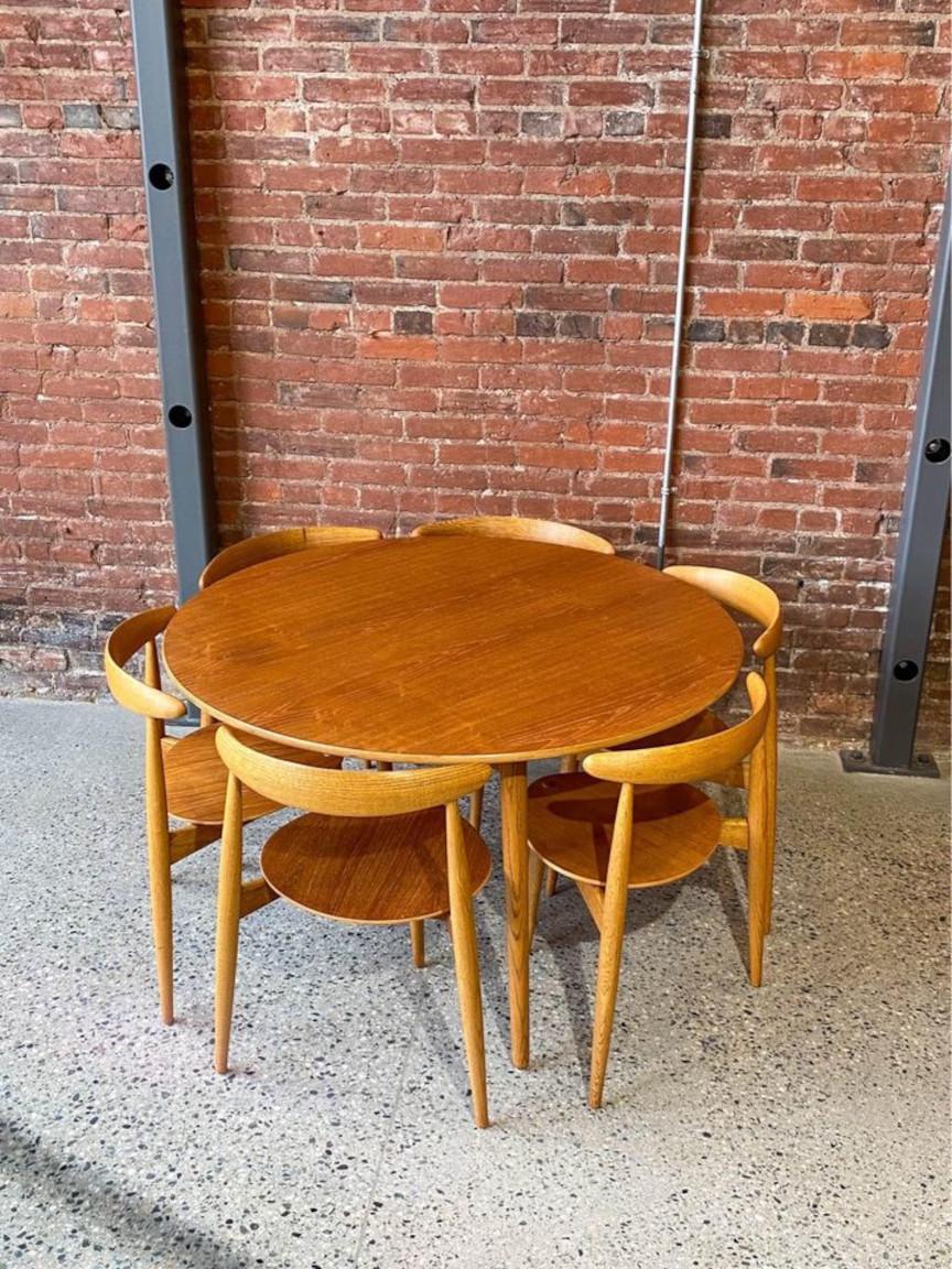Presenting one of our all-time favorite Danish dining sets, the 