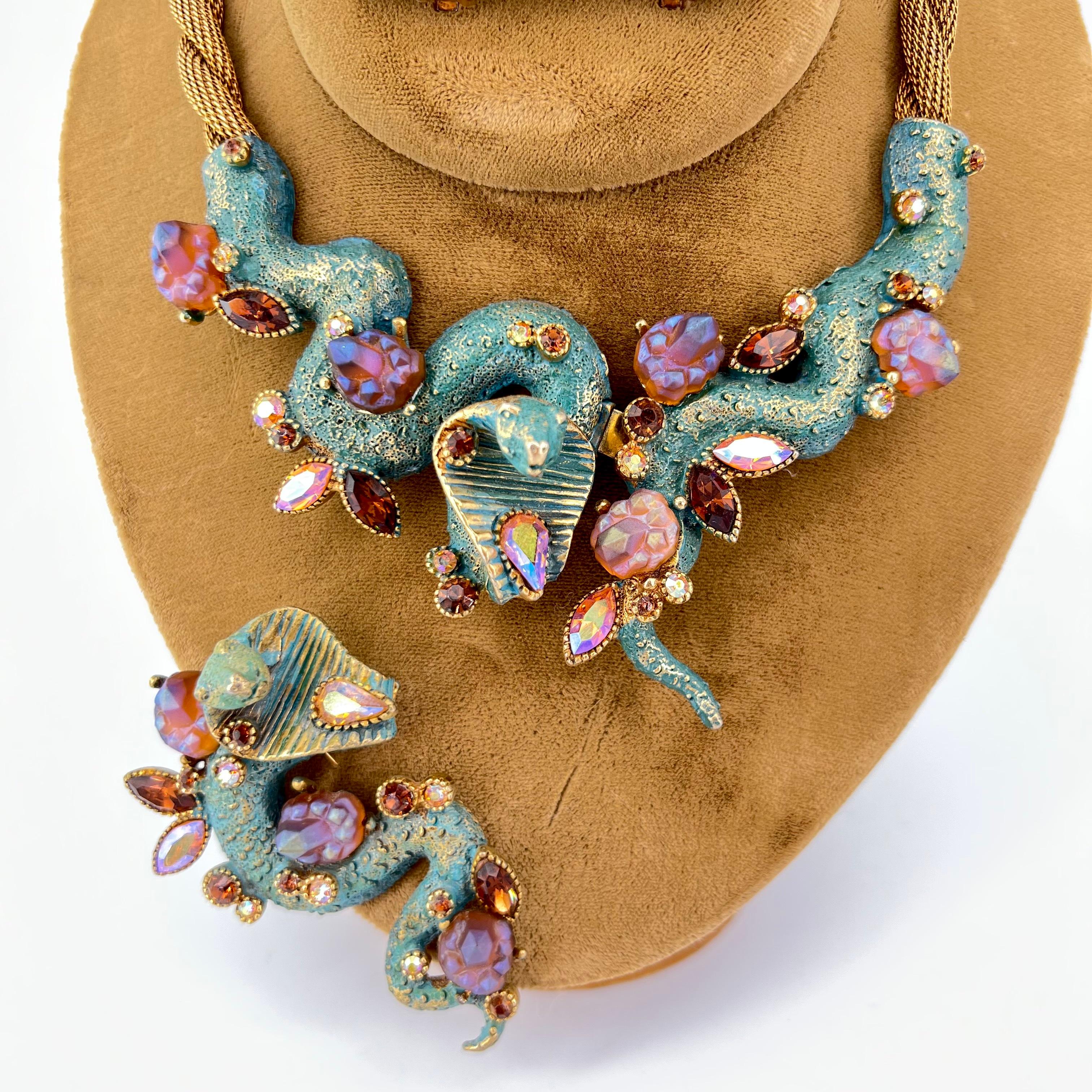 Moulage Hargo Creations (HAR) Collier parure serpent, boucles d'oreilles, bracelet et broche, années 1950 en vente