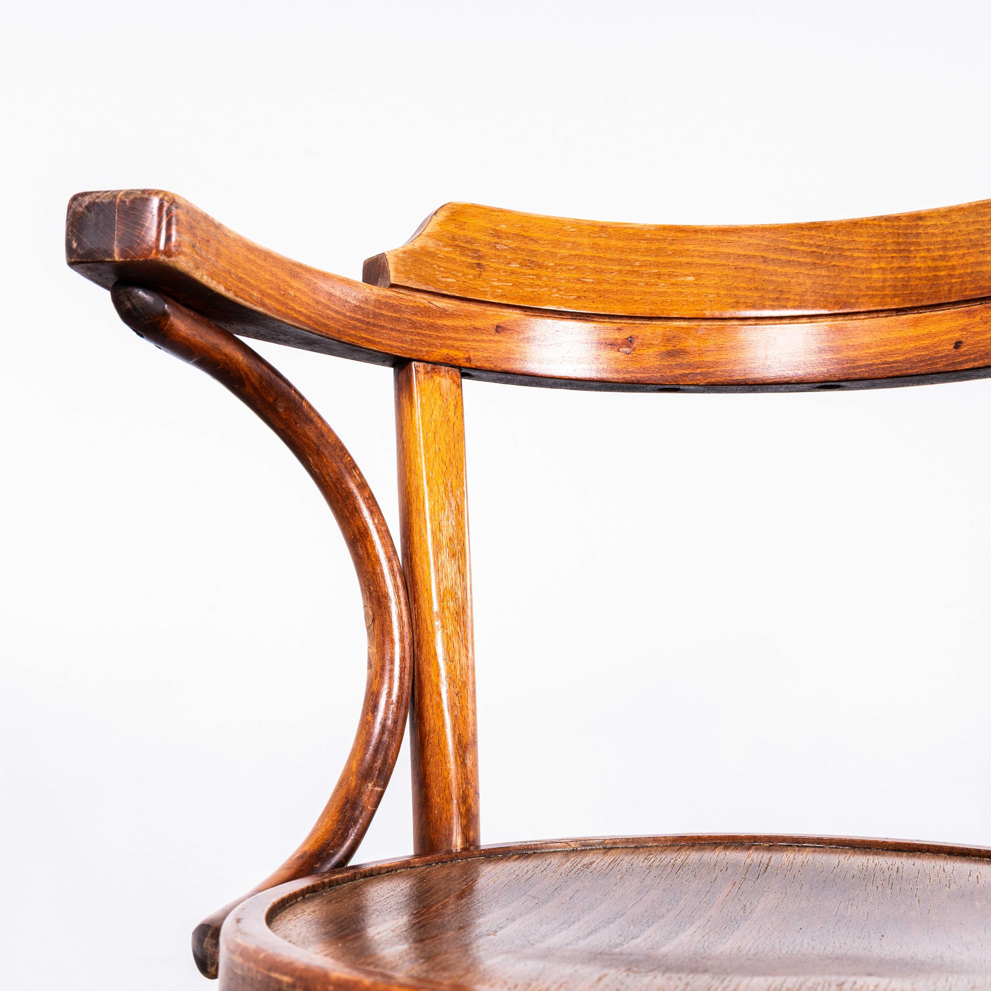 1950's Harlequin Mixed Bentwood Pub Armchairs - Set Of Eight In Good Condition For Sale In Hook, Hampshire
