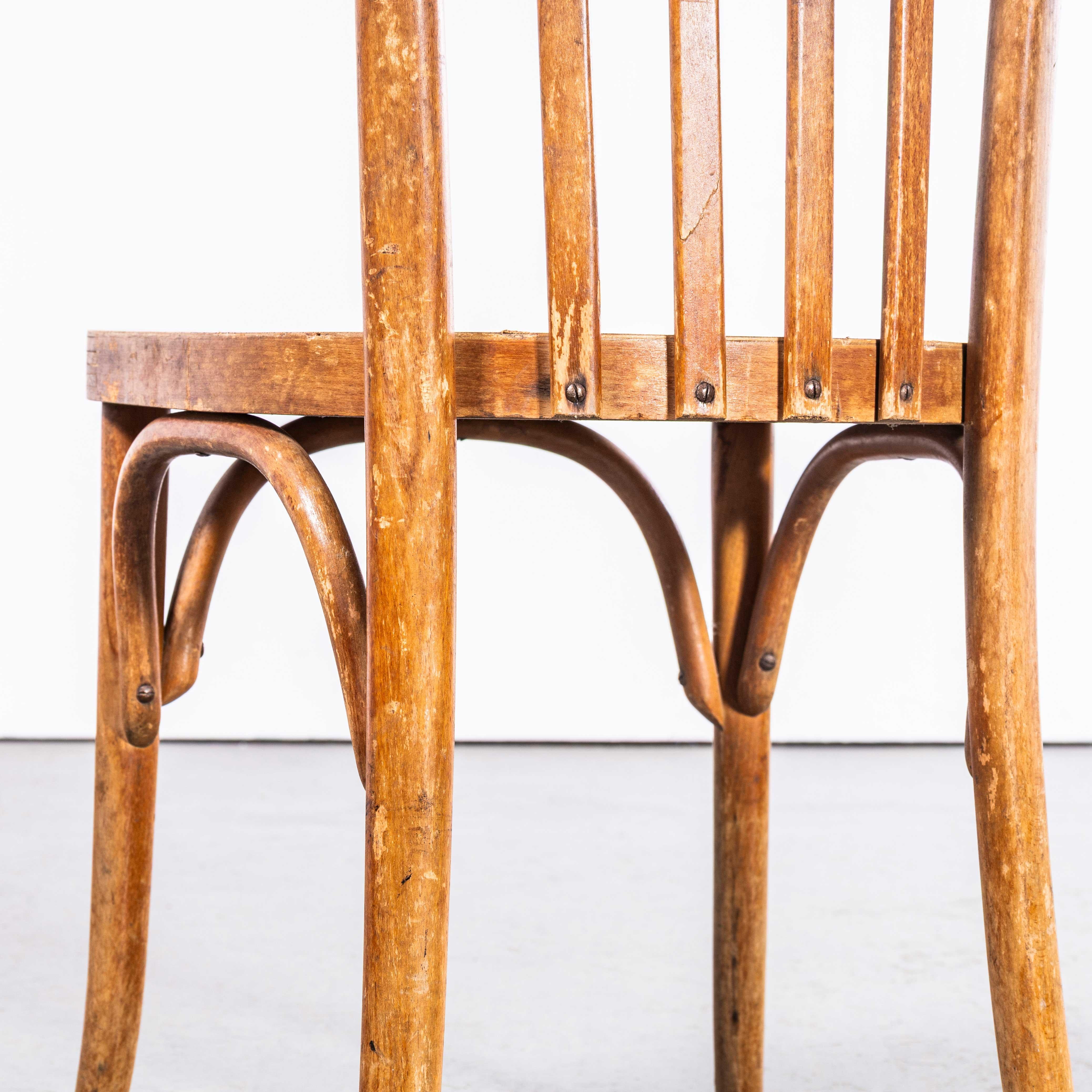 Sedie da pranzo Harlequin Standard miste degli anni '50 - Set di venti sedie in vendita 3