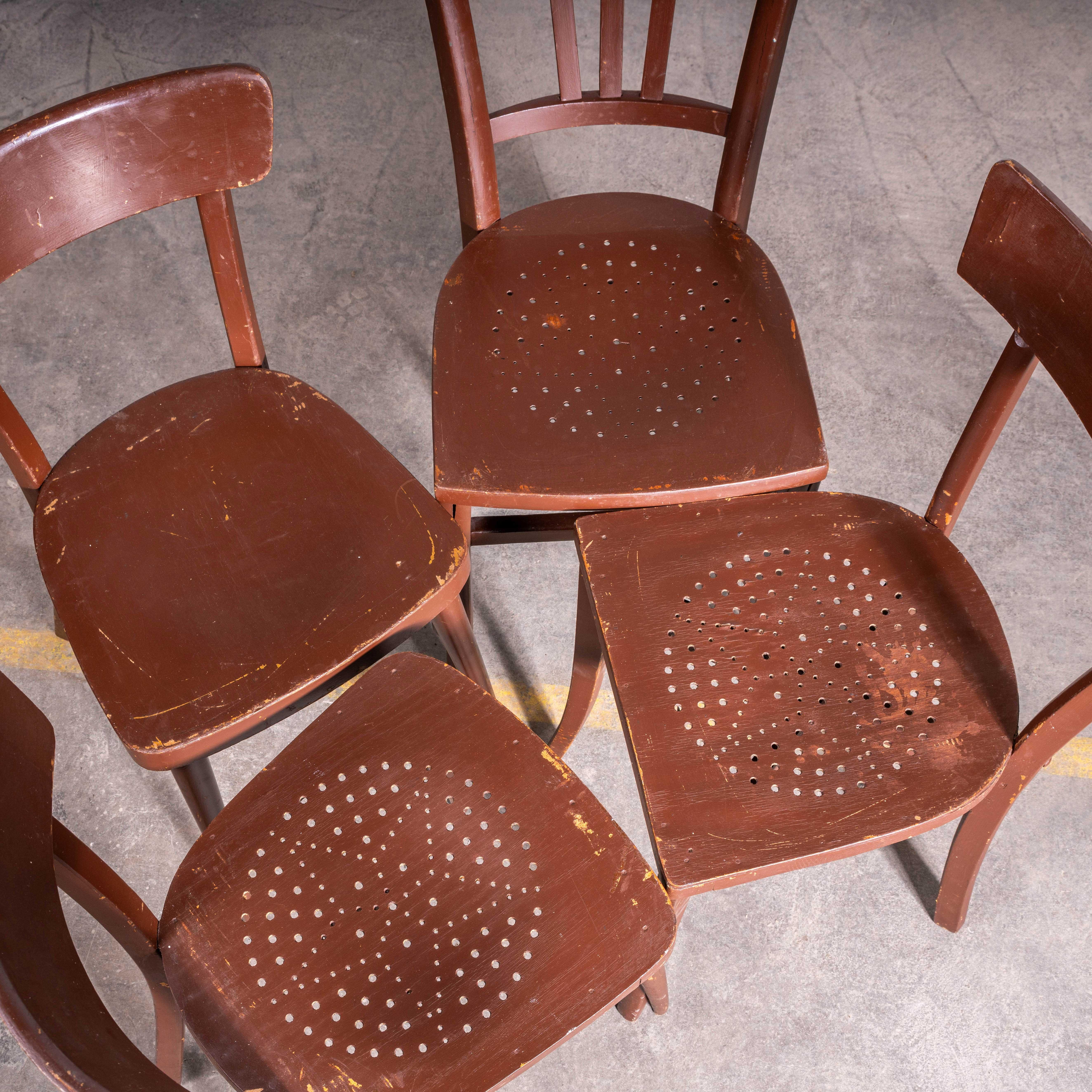 1950's Harlequin Set von gemalt Bauernhof Stühle - Set von vier im Zustand „Gut“ im Angebot in Hook, Hampshire