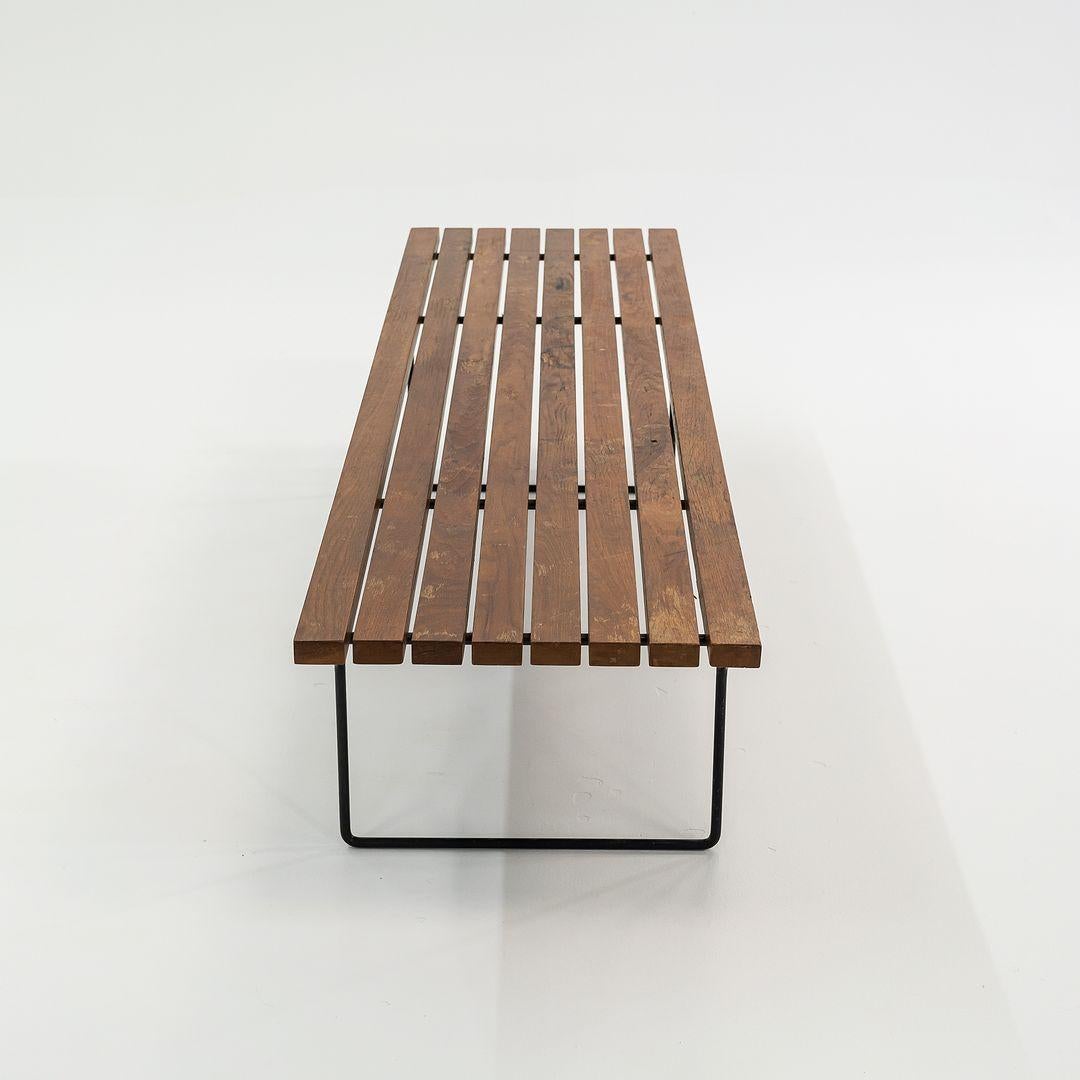 Milieu du XXe siècle Années 1950 Harry Bertoia pour Knoll Associates Banc à lattes en Oak avec piètement, modèle 400 en vente
