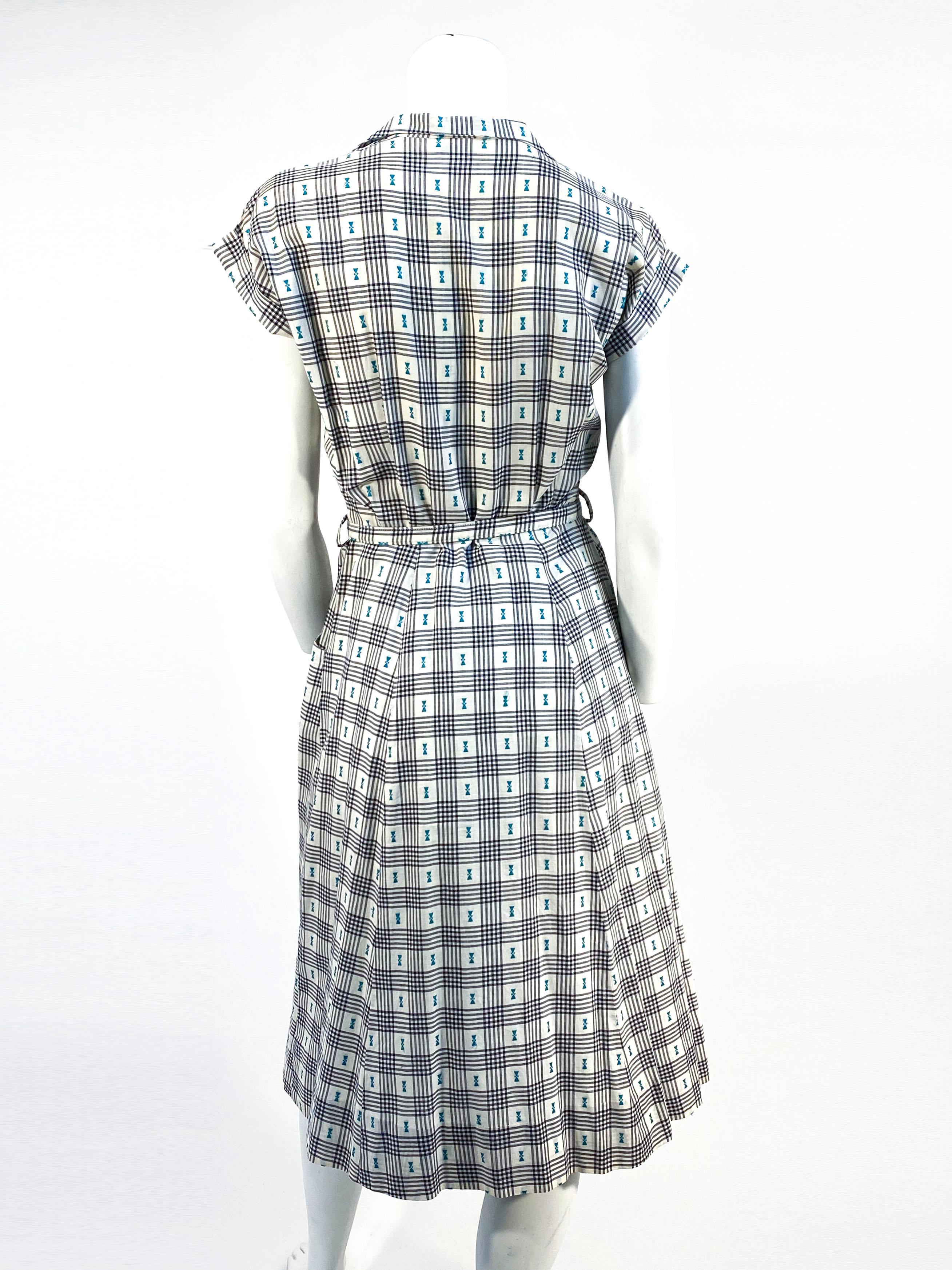 Hattie Carnegie - Robe chemise de jour en coton à taille basse, années 1950 en vente 1