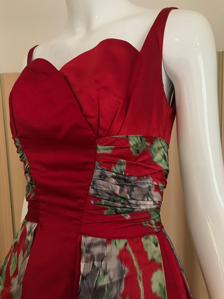 1950s Hattie Carnegie Red Silk Floral Print Cocktail Dress For Sale 3