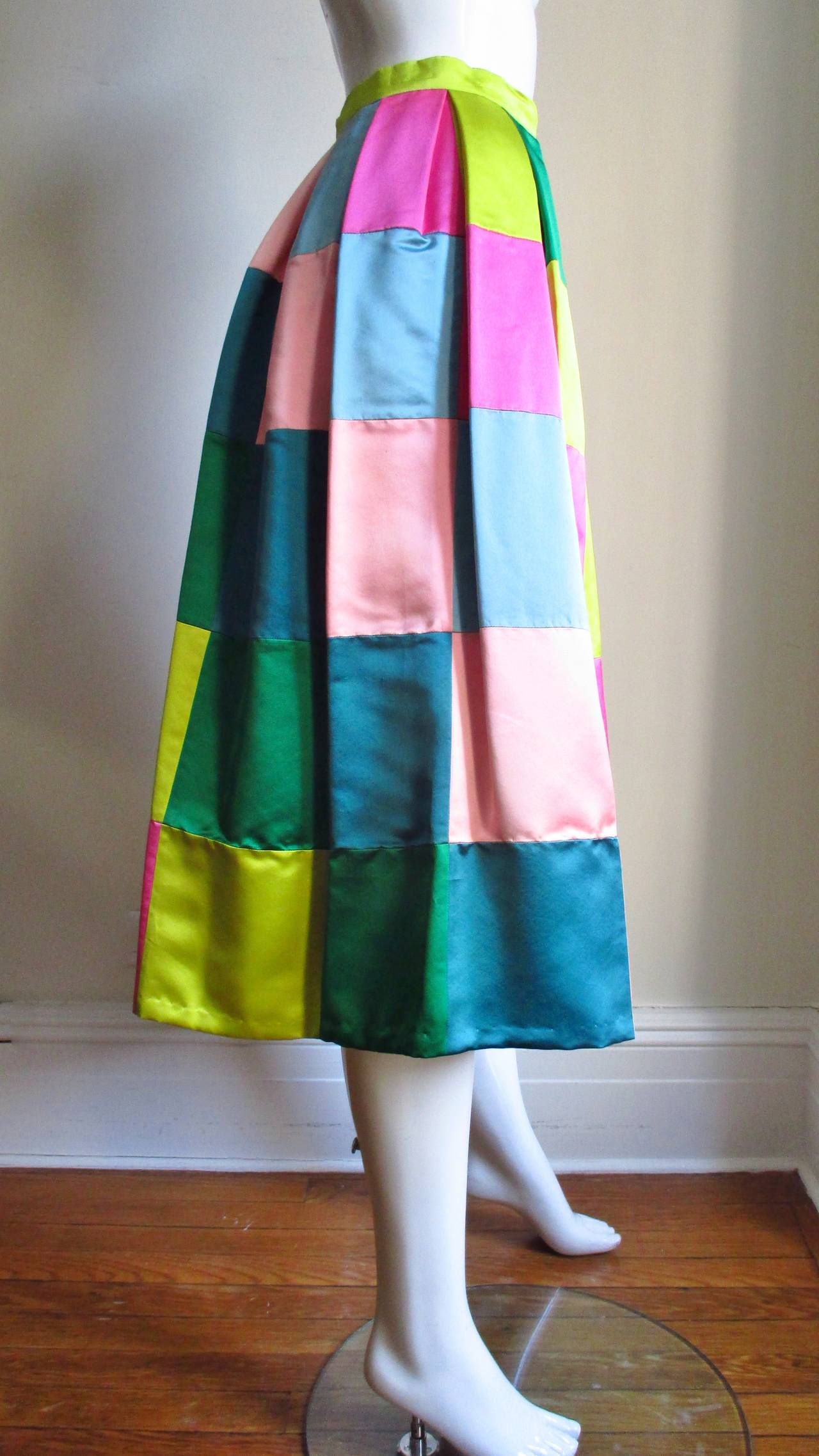 Hattie Carnegie 1950s Silk Color Block Skirt In Good Condition For Sale In Water Mill, NY