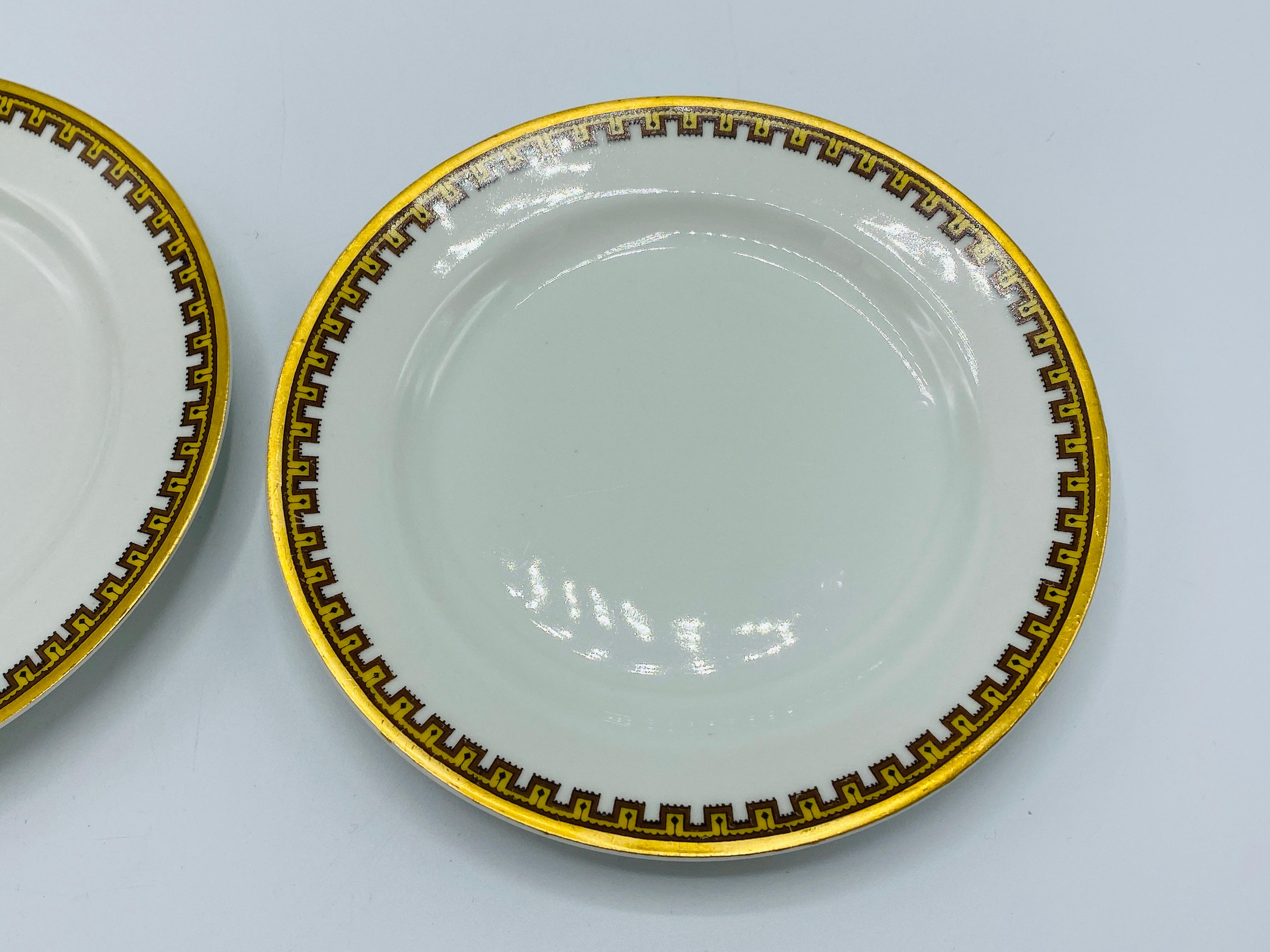 1950s Haviland Limoges 'Schleiger 962' Greek Key China Dessert Plates, Set of 2 (Moderne) im Angebot