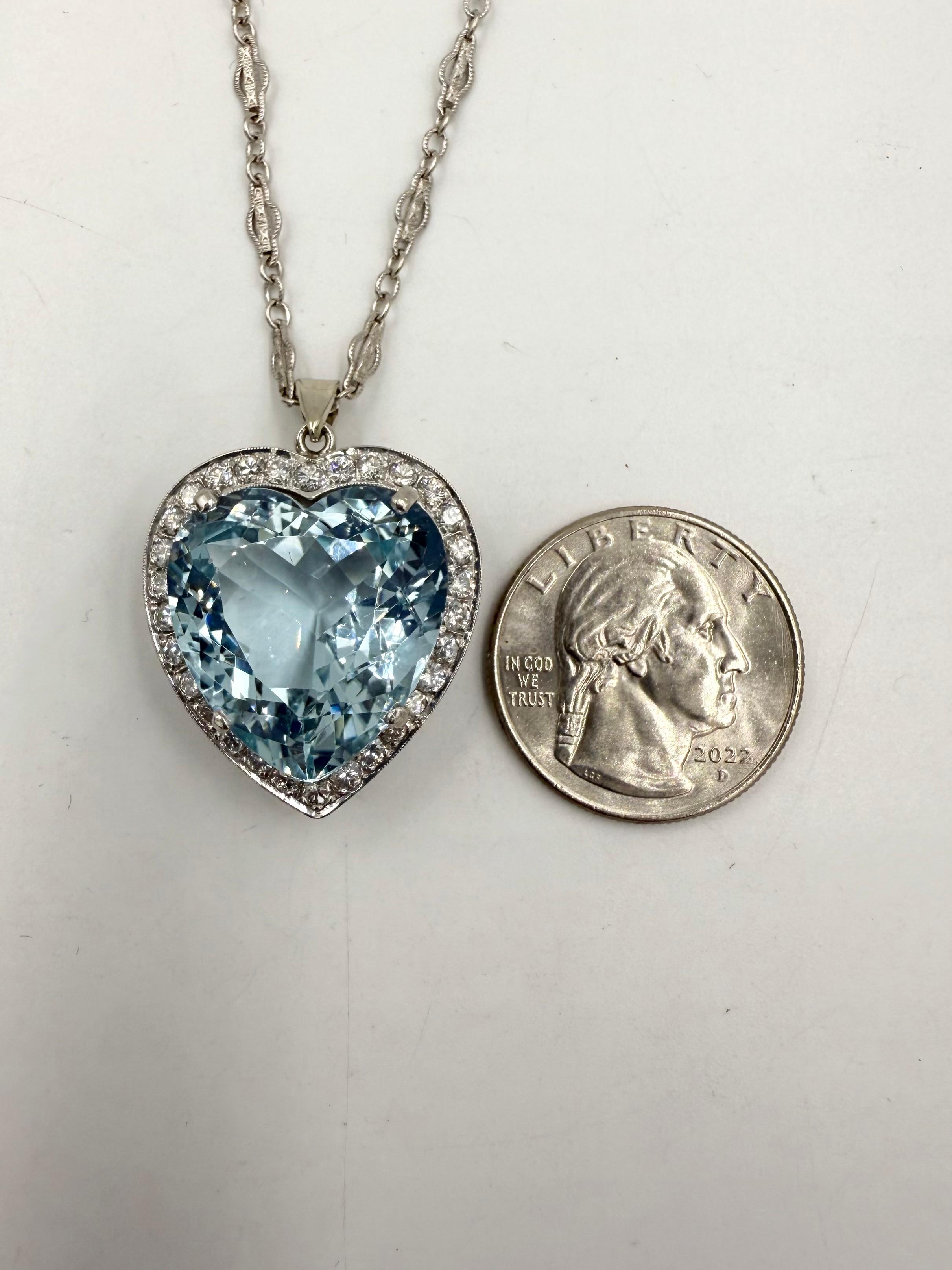 1950s Heart Shape Aquamarine Diamond Platinum White Gold Pendant Necklace in vendita 1