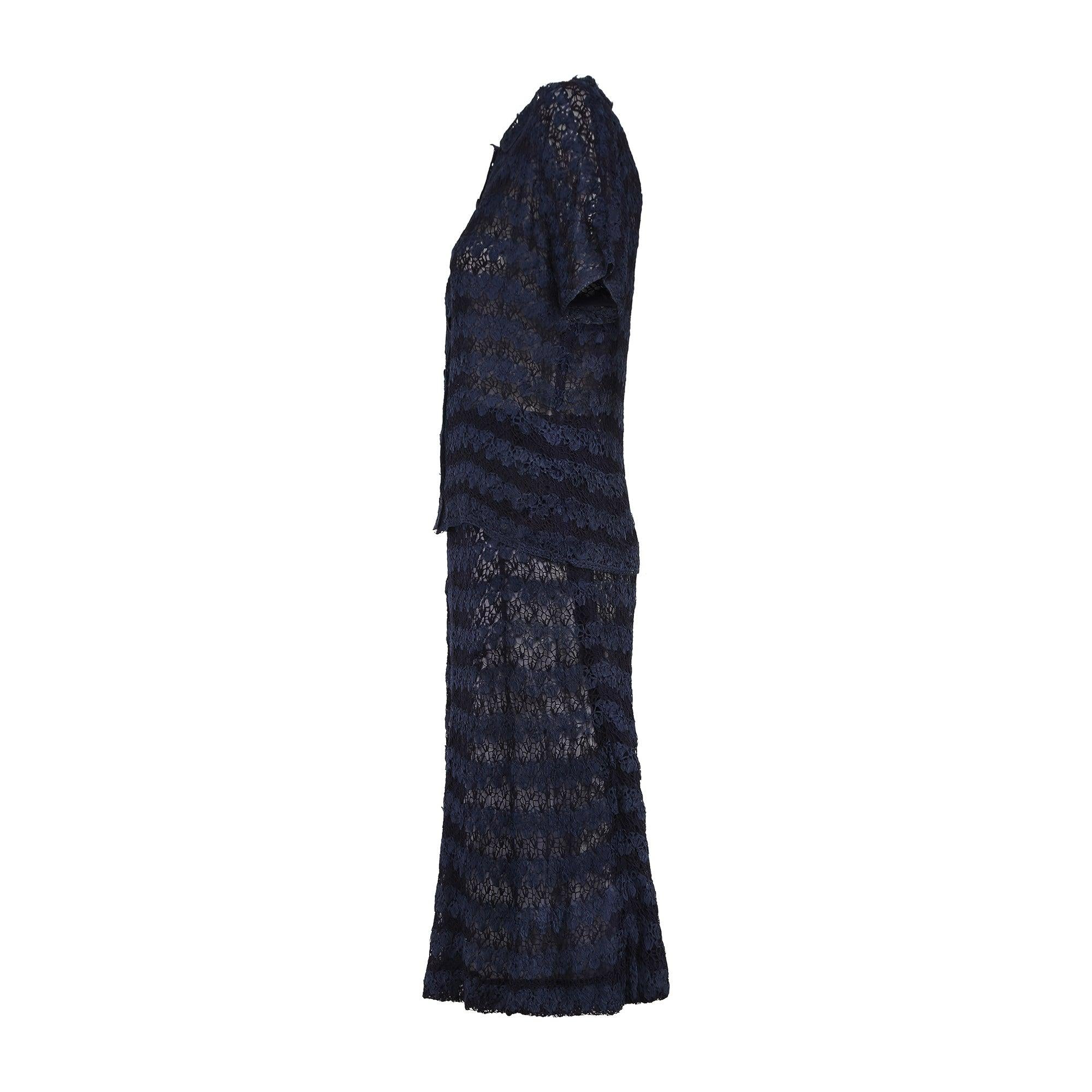 Henry à la Pensée was once a famous French couturier who founded his fashion house in Paris at the end of the 19th century.  Located at 3 and 5 Rue du Faubourg Saint Honoré, the House specialized in accessories (scarves, bags, and jewelry) and hand