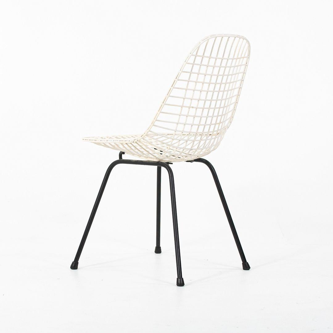 Moderne 1950s Herman Miller Eames DKX Wire Dining Chair in White with Black Base en vente