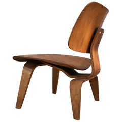 chaise Eames LCW Herman Miller des années 1950