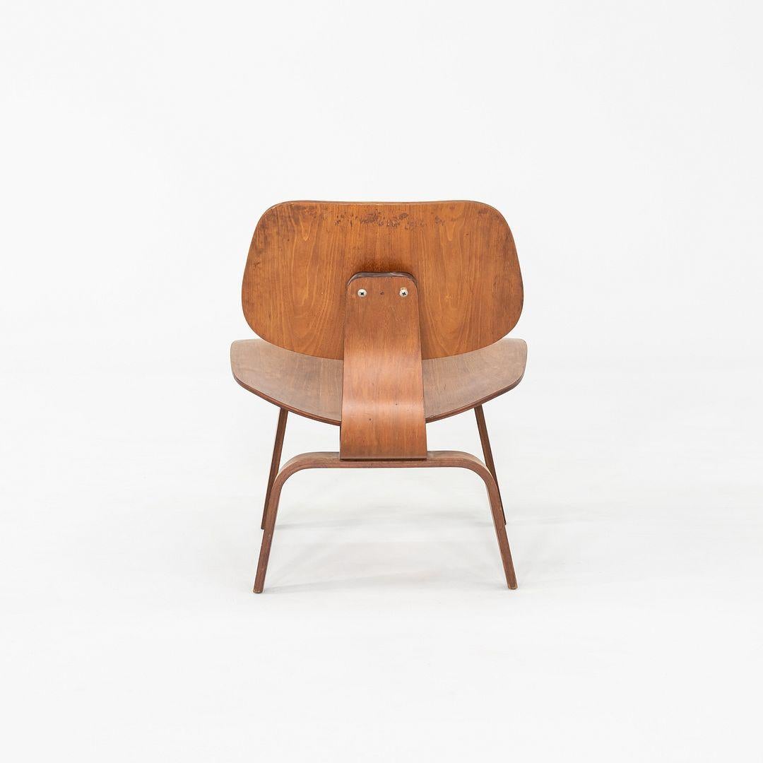 1950s Herman Miller Eames LCW Lounge Chair in Walnut en vente 4