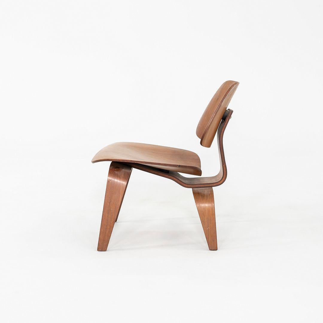 Milieu du XXe siècle 1950s Herman Miller Eames LCW Lounge Chair in Walnut en vente