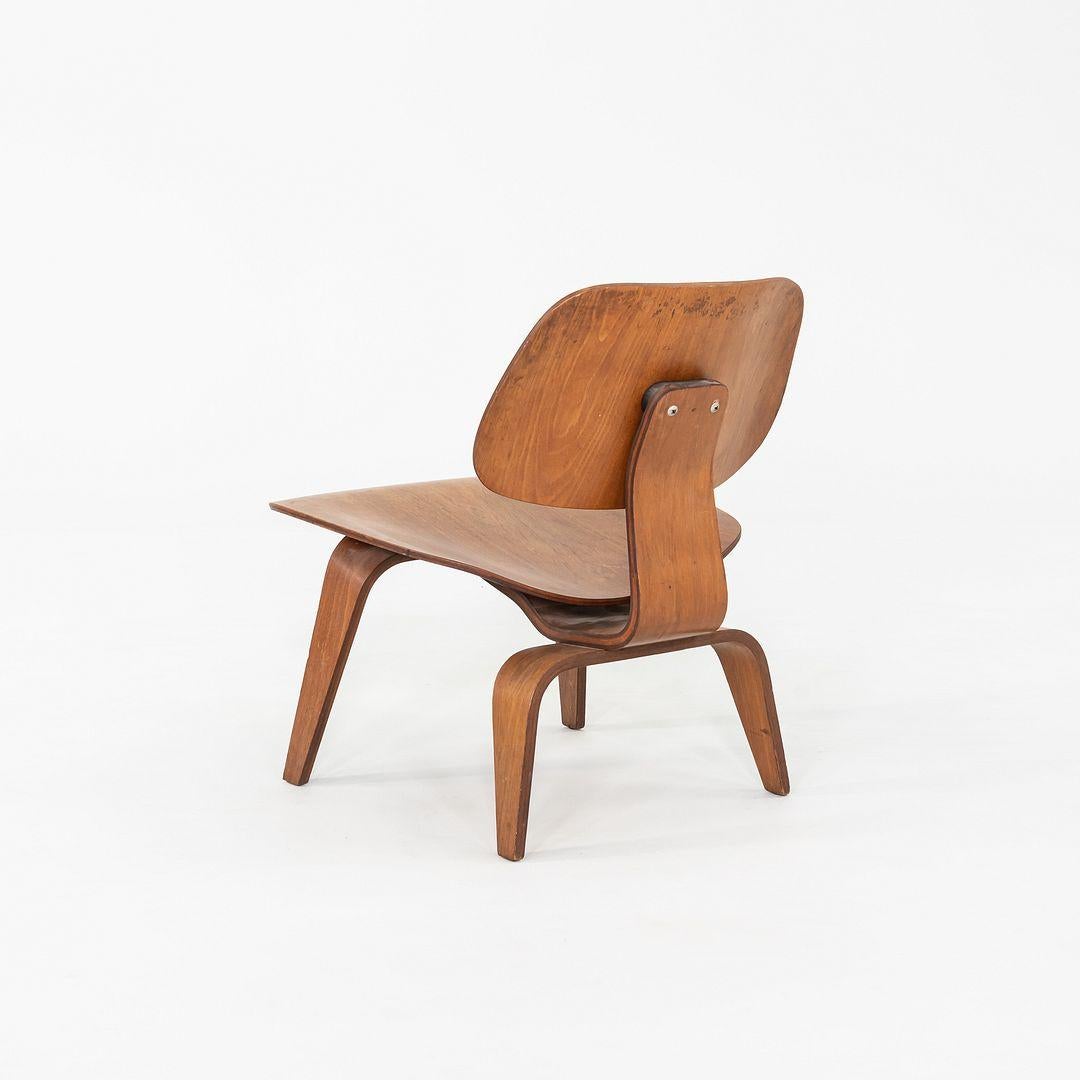1950s Herman Miller Eames LCW Lounge Chair in Walnut en vente 2