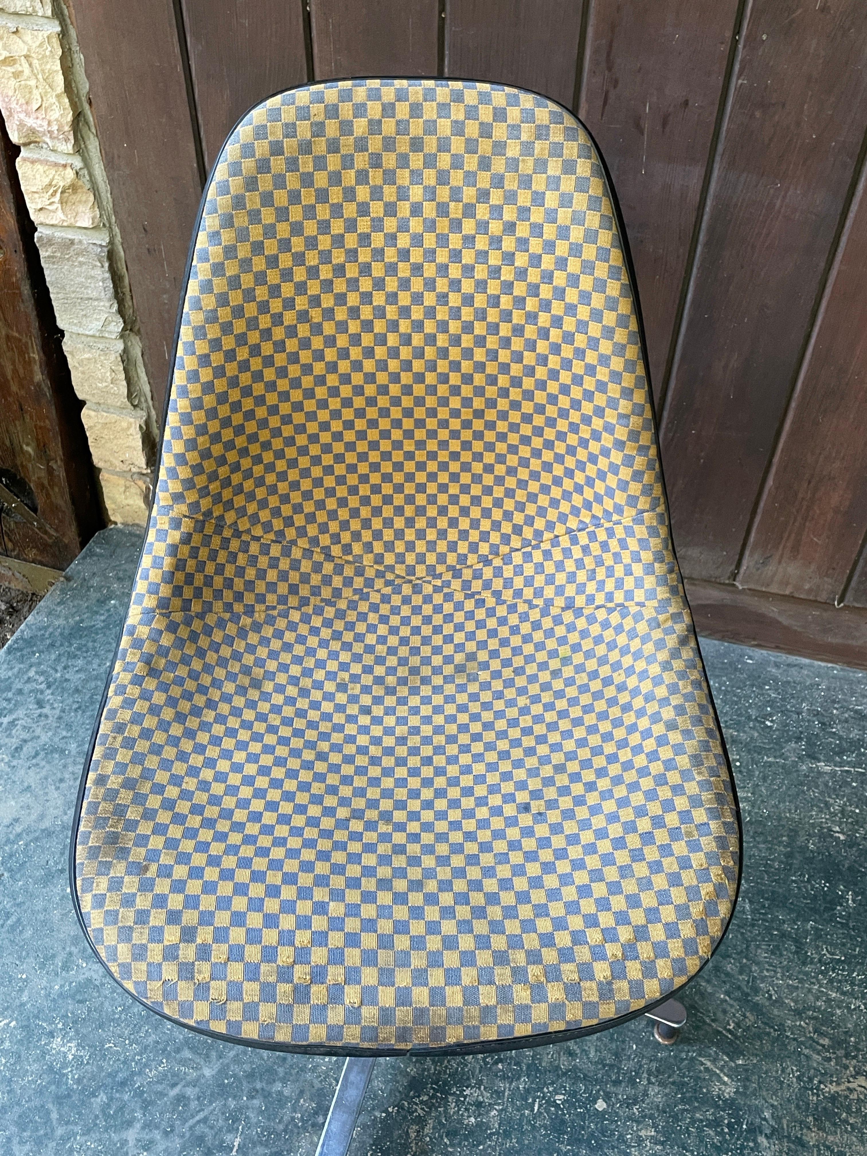 1950s Herman Miller Eames PSC Swivel Desk Chair, Alexander Girard Checkerboard For Sale 12