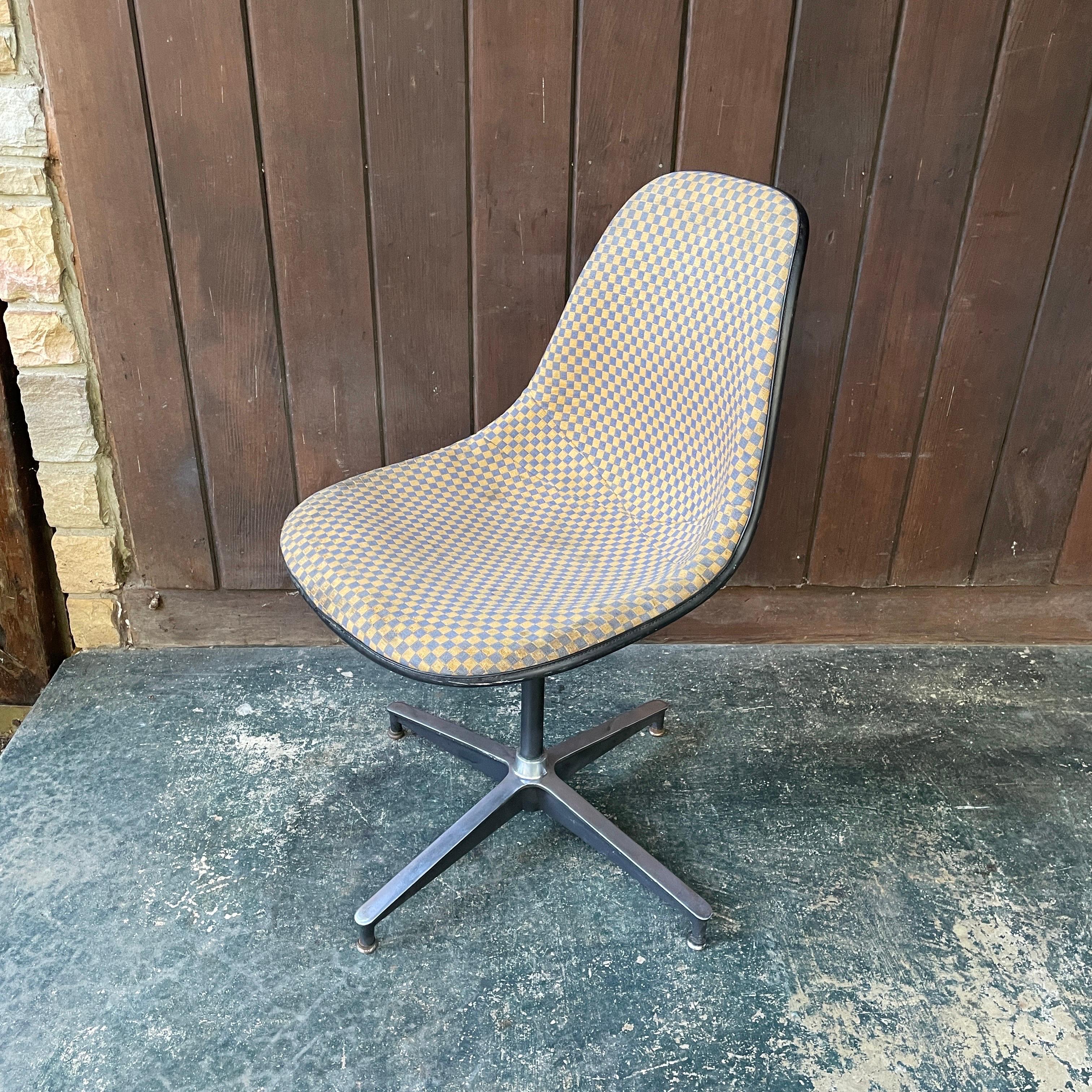 American 1950s Herman Miller Eames PSC Swivel Desk Chair, Alexander Girard Checkerboard For Sale