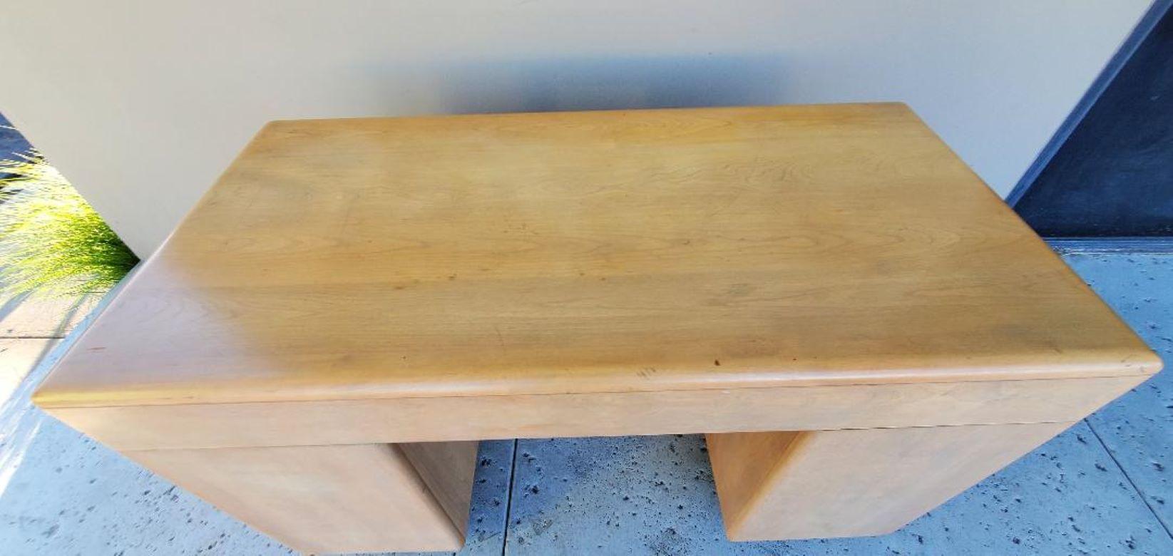 1950 Heywood Wakefield Desk Hardrock Maple Mid Century Modern Stamped 6 cassetti in vendita 6