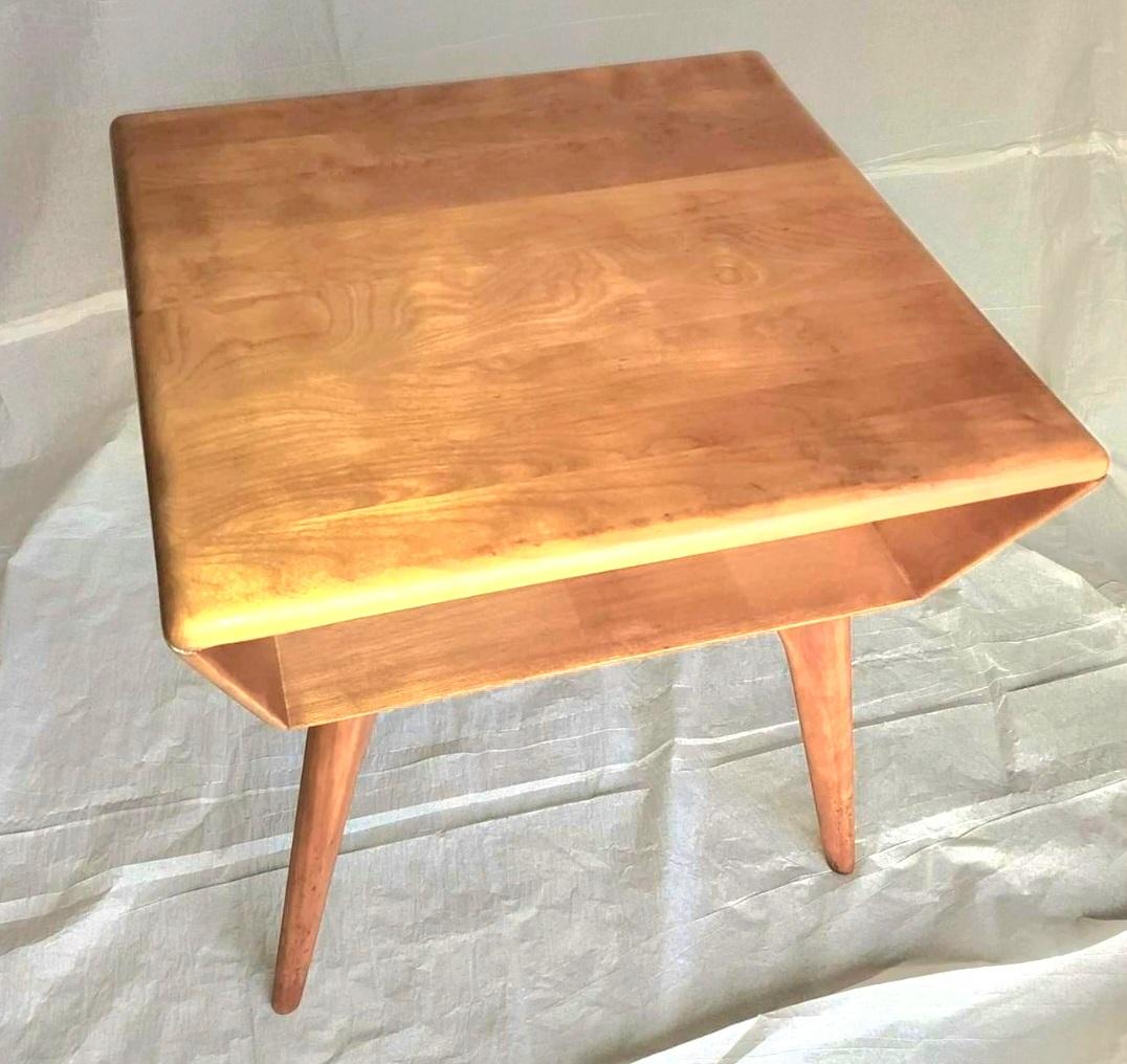 Mid-20th Century 1950s Heywood Wakefield Encore Line Atomic Style Accent Table
