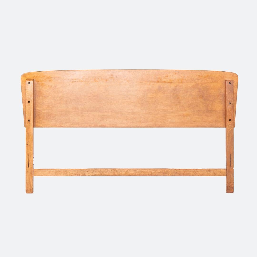 1950s Heywood Wakefield Full Size Headboard in Yellow Birch in vendita 3