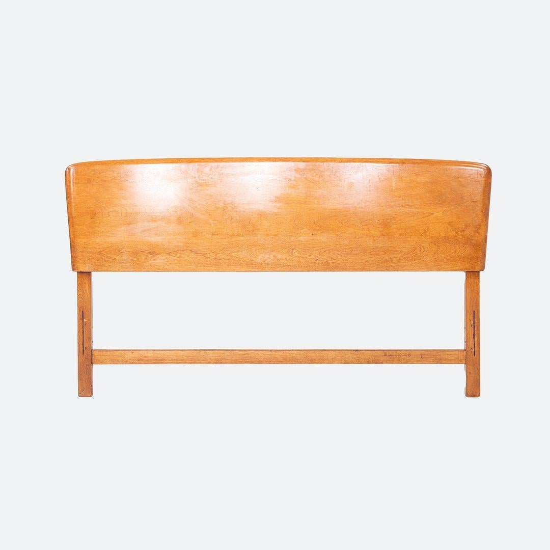 1950s Heywood Wakefield Full Size Headboard in Yellow Birch In condizioni buone in vendita a Philadelphia, PA