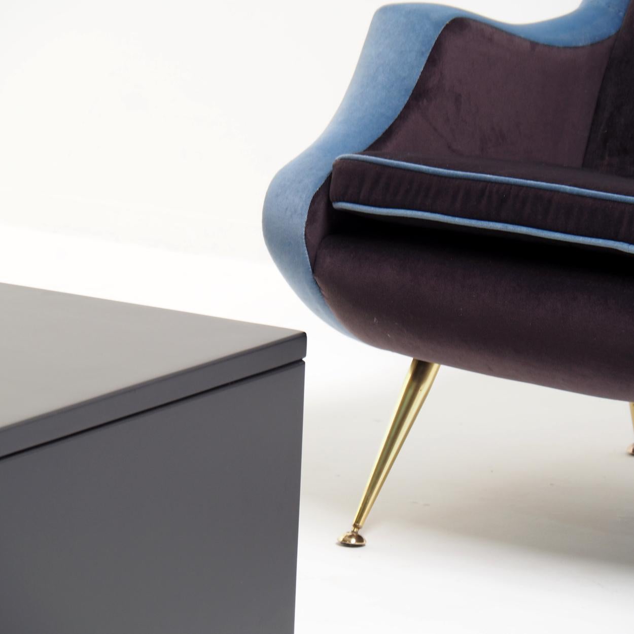 1950’s High-Back Fauteuil, Reupholstered in a Blue and Mauve Velvet For Sale 4