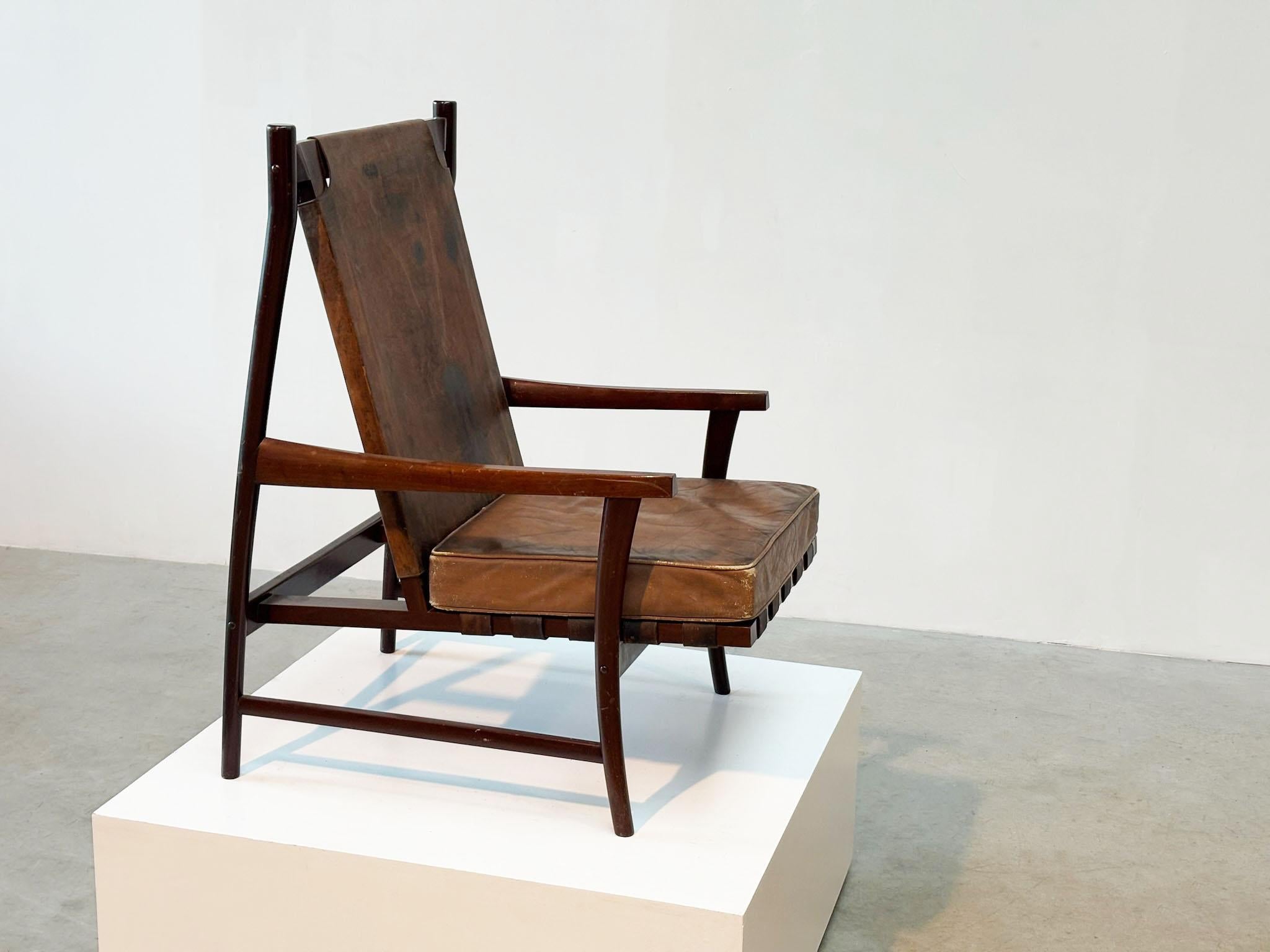 Chaise longue brésilienne à dossier haut des années 1950 en vente 4