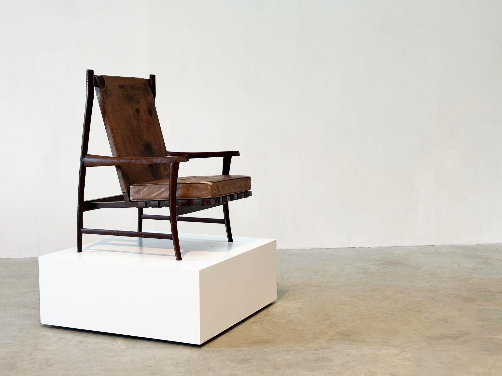 Chaise longue brésilienne à dossier haut des années 1950 en vente 1