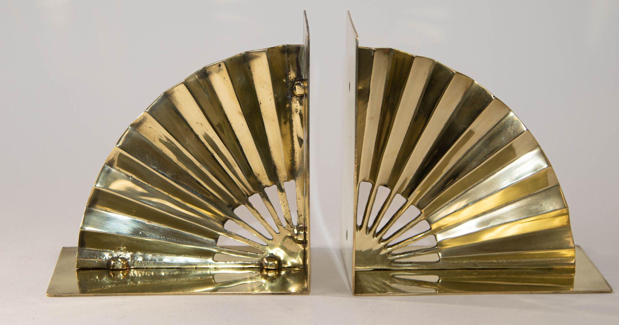 Cast 1950s Hollywood Regency Solid Polished Brass Bookends Asian Fan Shaped For Sale