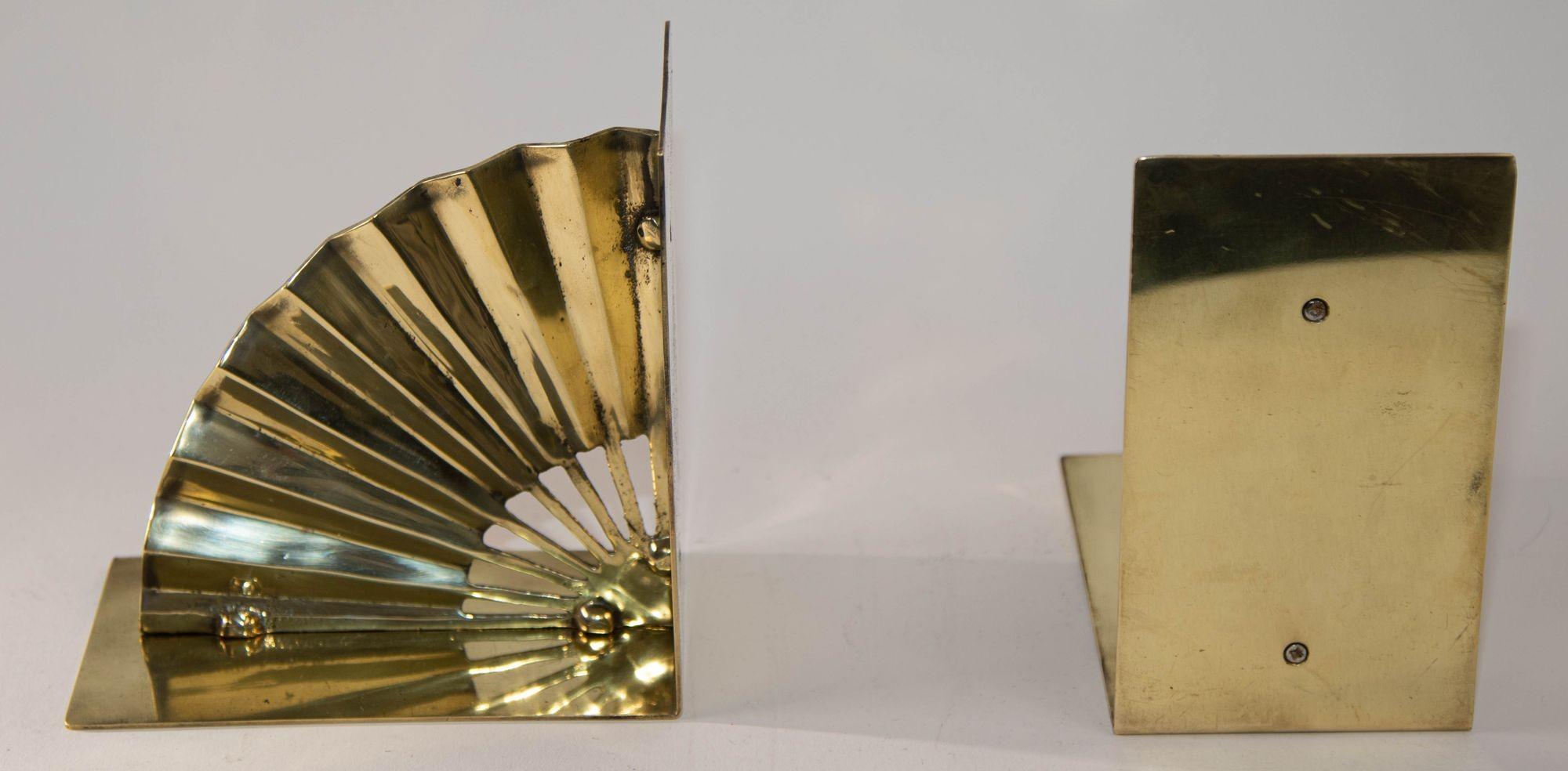 1950s Hollywood Regency Solid Polished Brass Bookends Asian Fan Shaped For Sale 1
