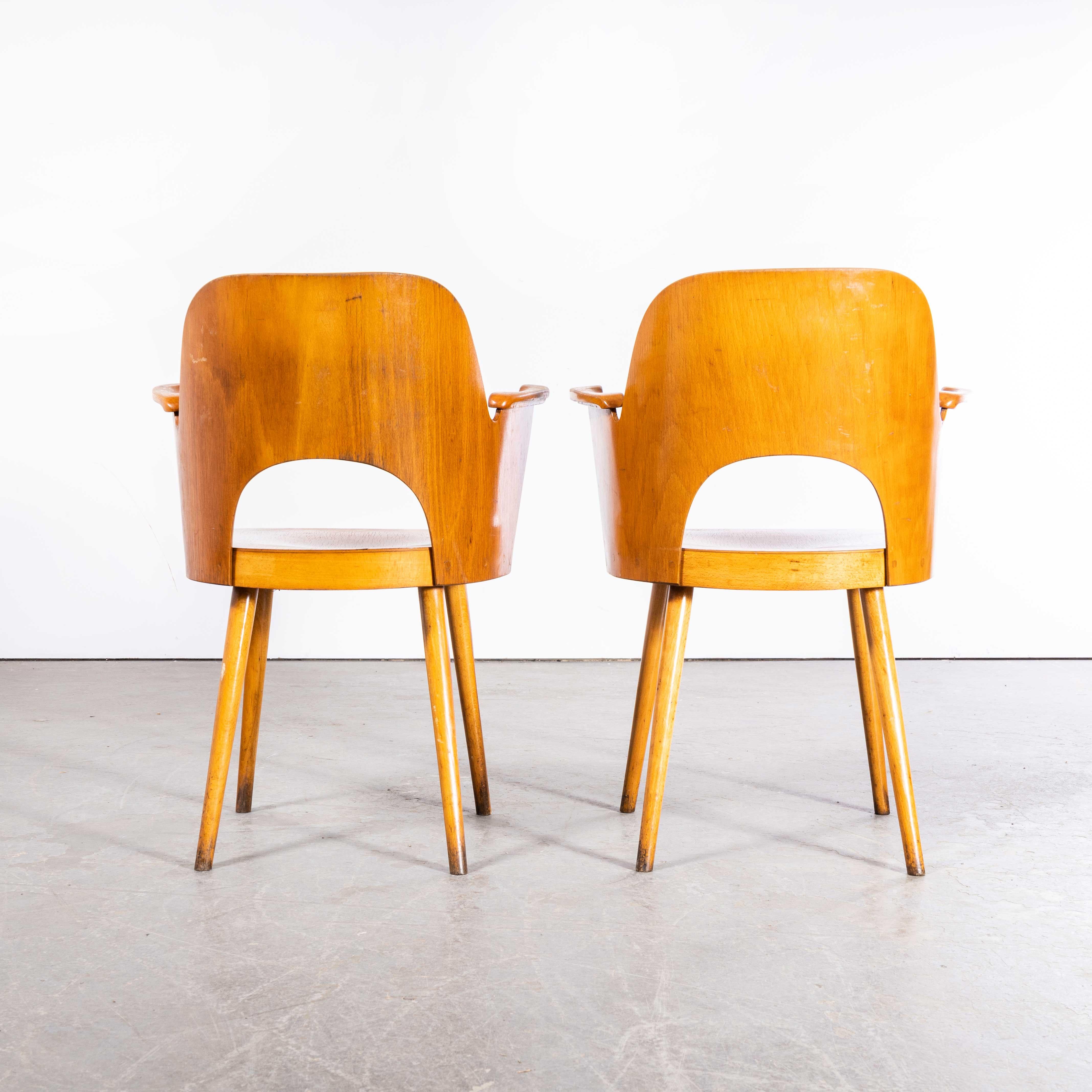 Sessel aus honigfarbener Buche aus den 1950er Jahren – Oswald Haerdtl, Modell 515, Paar (2454) (Buchenholz) im Angebot