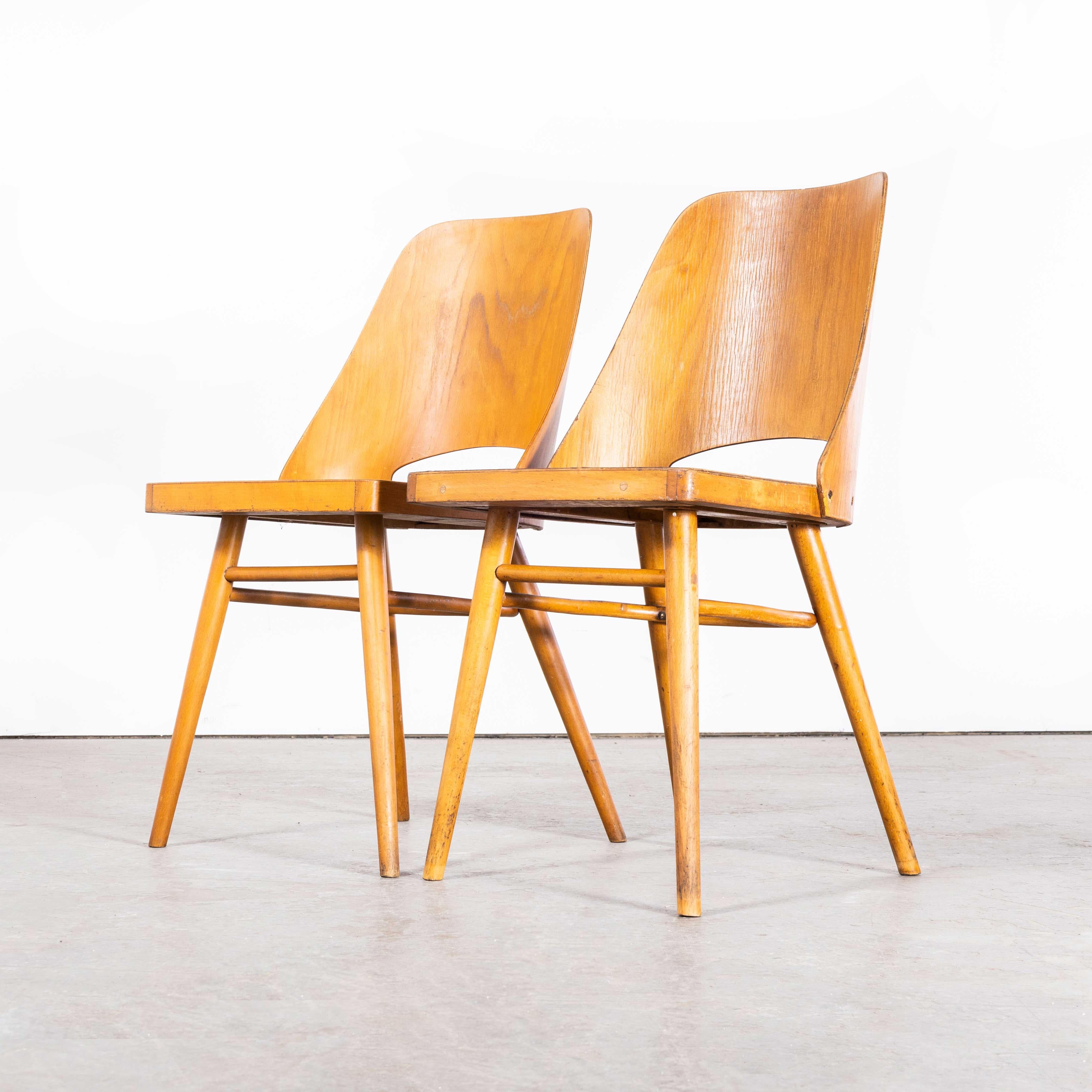 1950's Honey Beech Dining Chairs By Radomir Hoffman For Ton - Pair For Sale 3