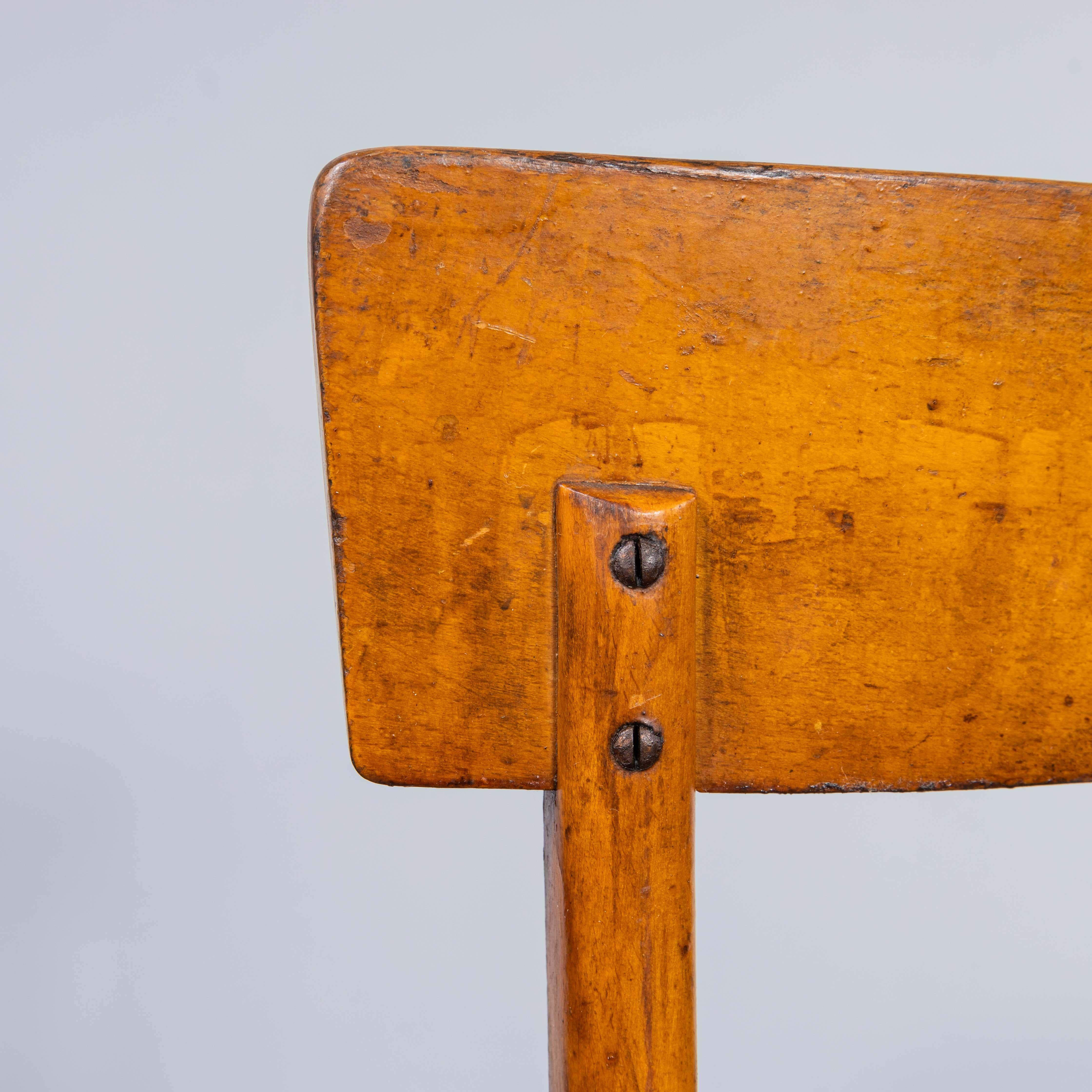 1950's Honey Farbe Baumann Bugholz Esszimmerstühle - Satz von neun im Zustand „Gut“ im Angebot in Hook, Hampshire