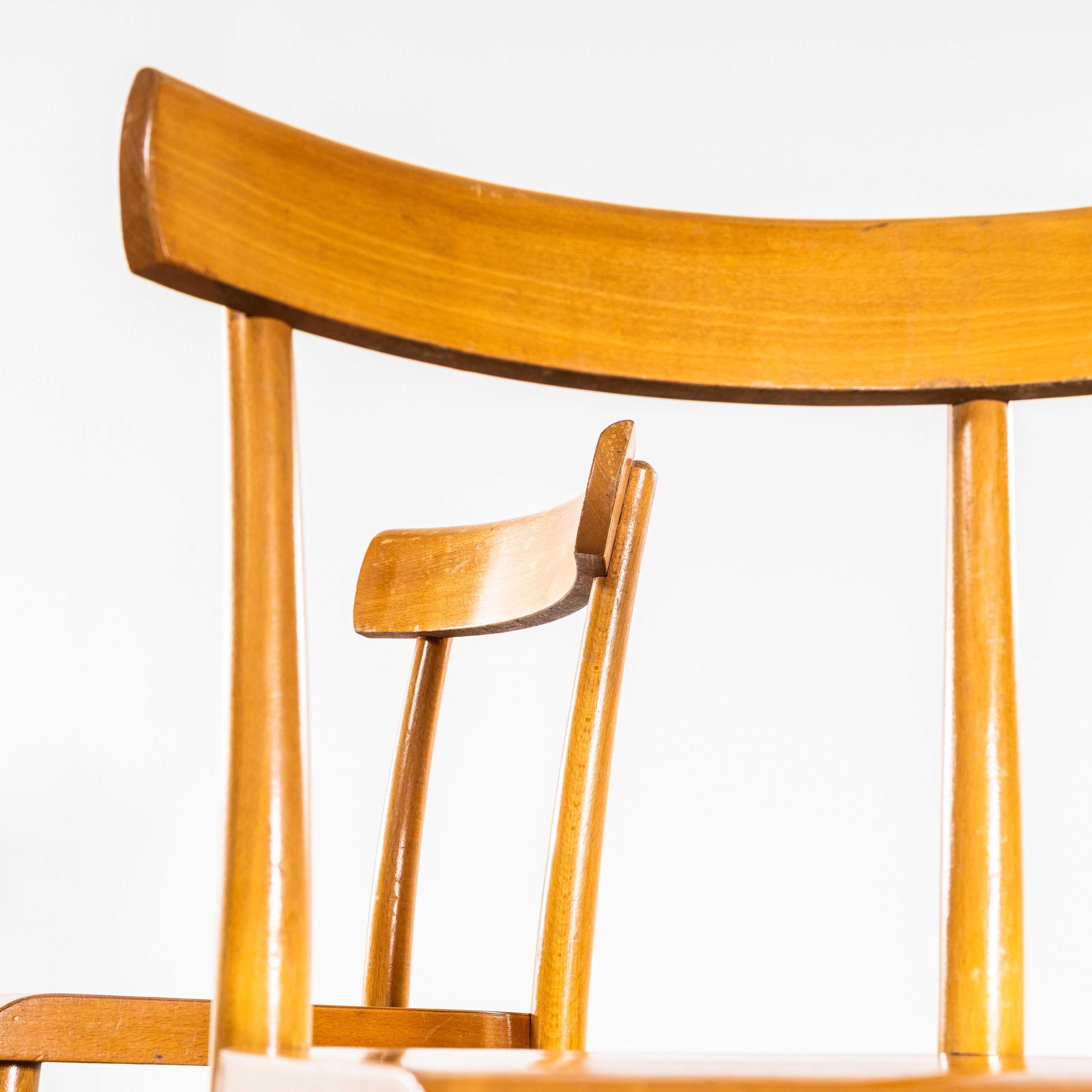 Metà XX secolo Sedie da pranzo a barra singola in Oak del 1950 con sedile piatto a bordi curvi - Coppia in vendita