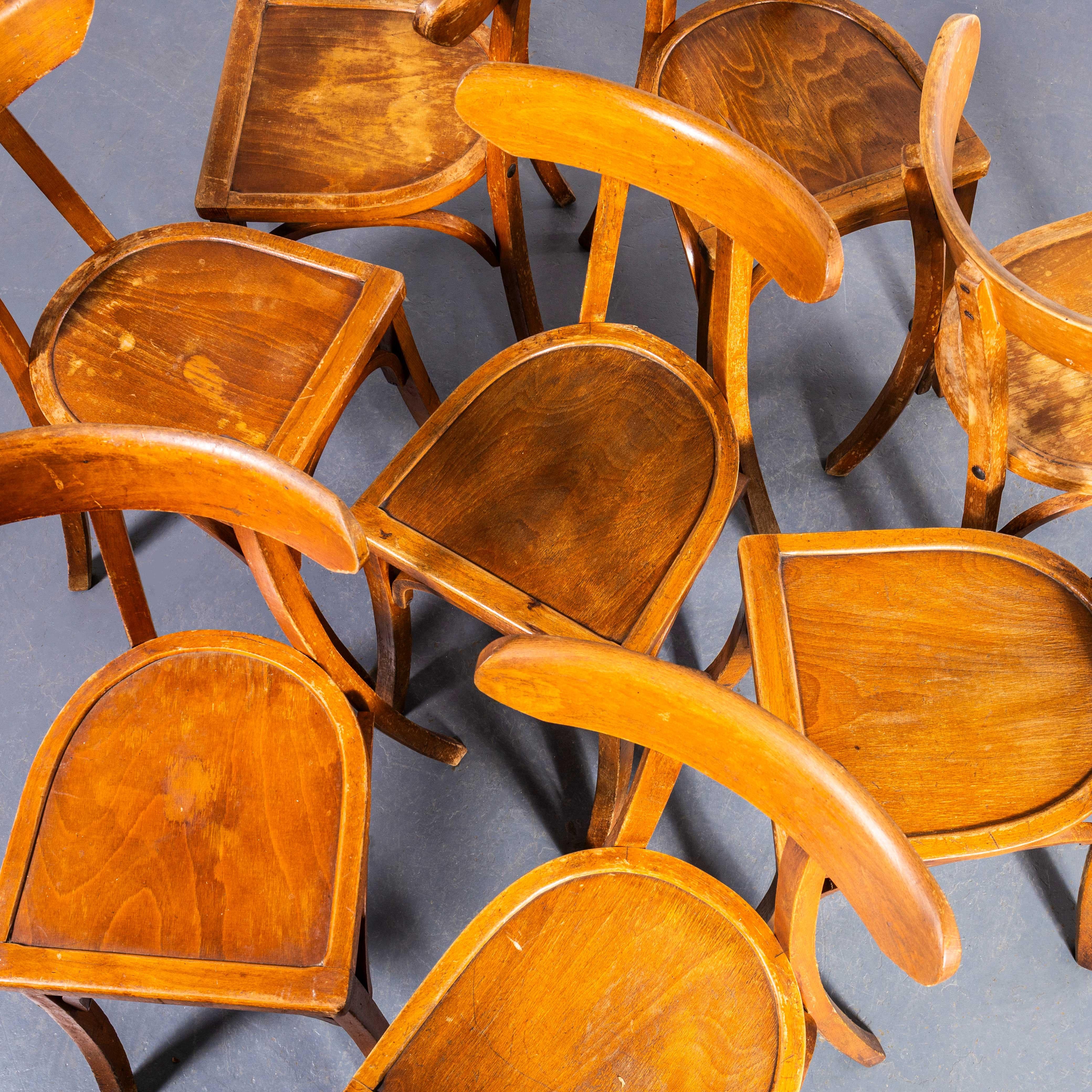 Francese Sedia da pranzo a coda di balena in Oak Oak degli anni '50 - set di otto sedie in vendita