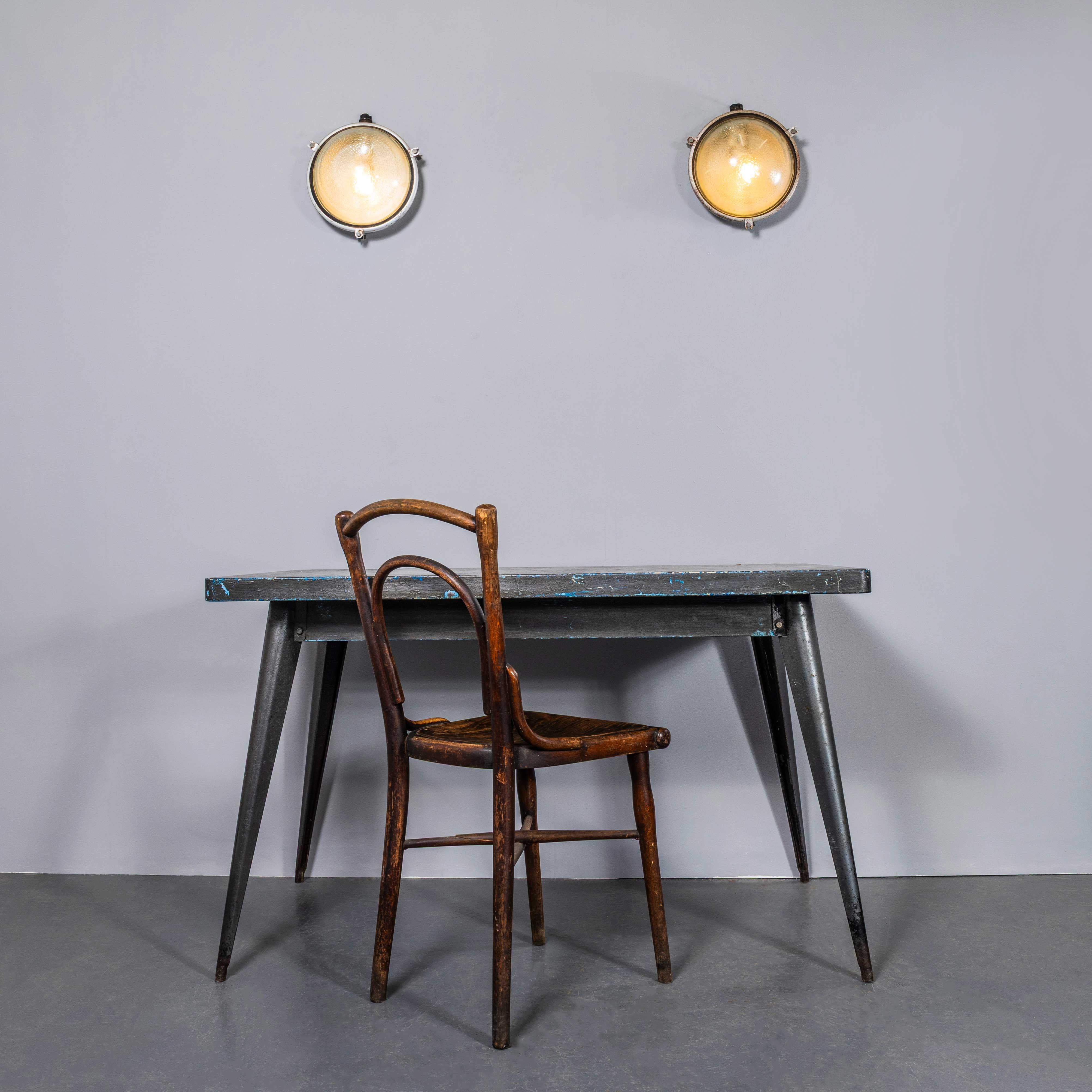 1950's Honeycomb Patterned Bulk Head Ceiling Or Wall Lamps - Pair In Good Condition For Sale In Hook, Hampshire