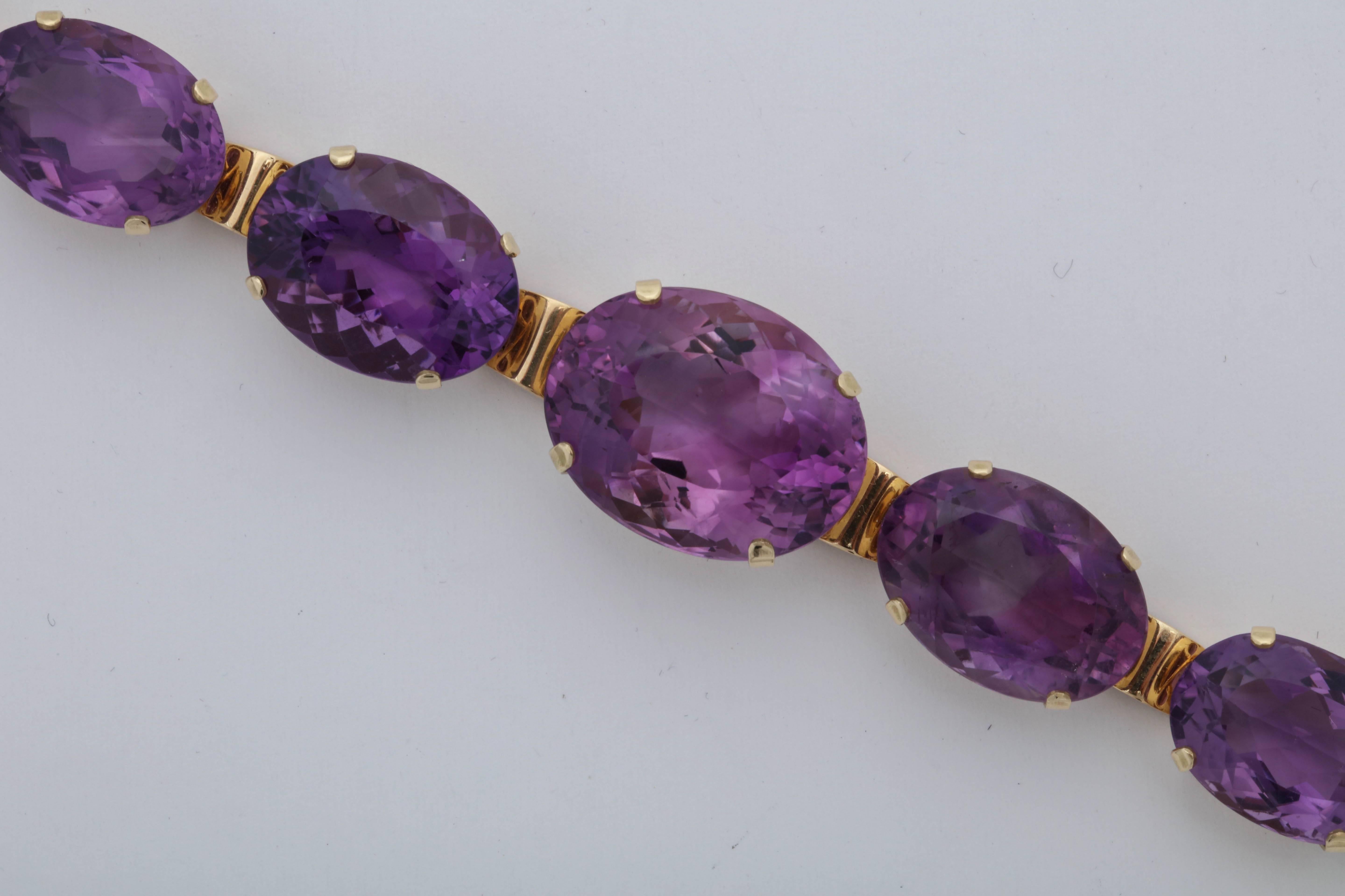 Women's 1950s Horizontal and Prong Set Oval Amethyst and Gold Link Bracelet