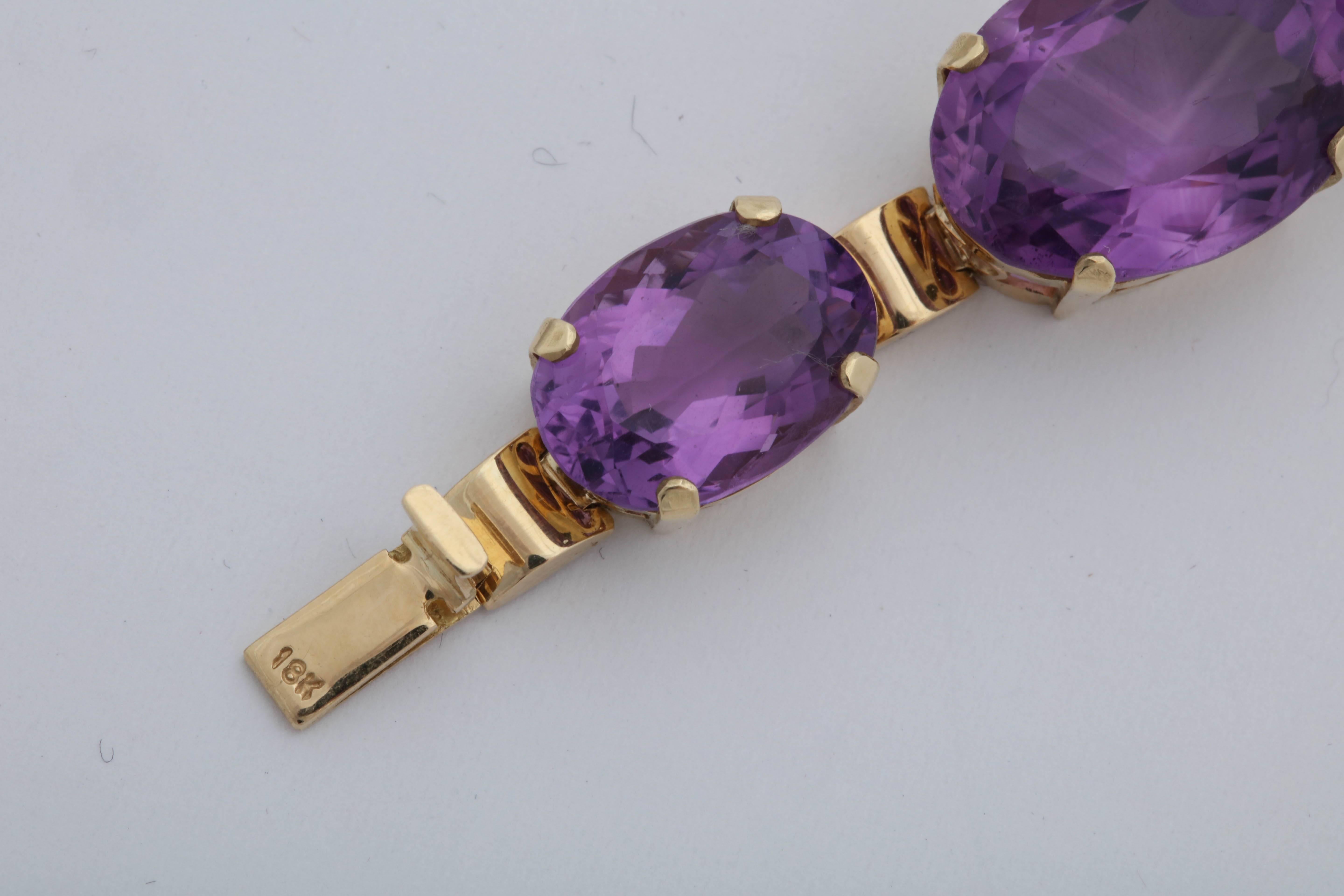 1950s Horizontal and Prong Set Oval Amethyst and Gold Link Bracelet 2