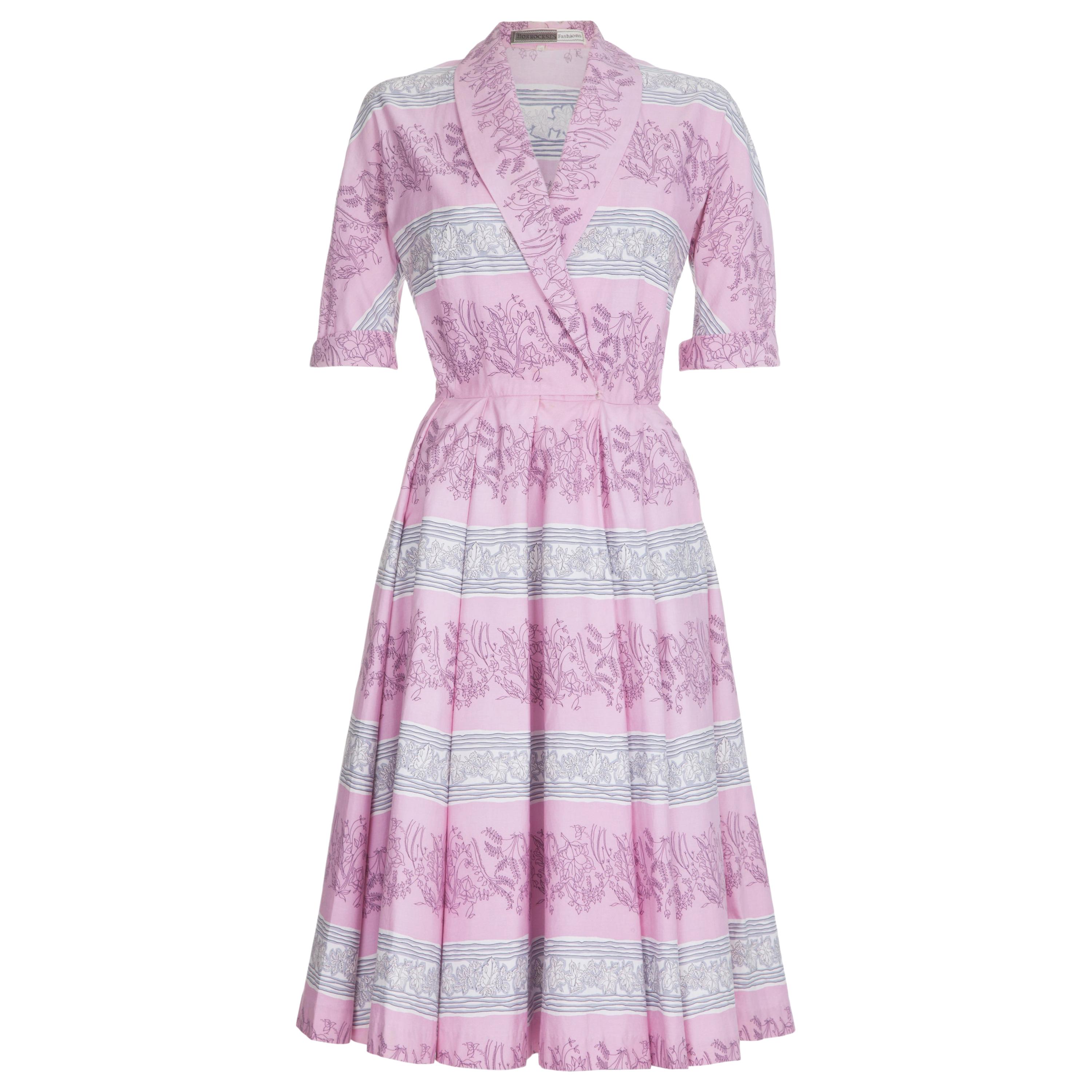 1950er Jahre Horrockses Rosa Baumwolle Neuheit Efeu Blatt Druck Kleid im Angebot