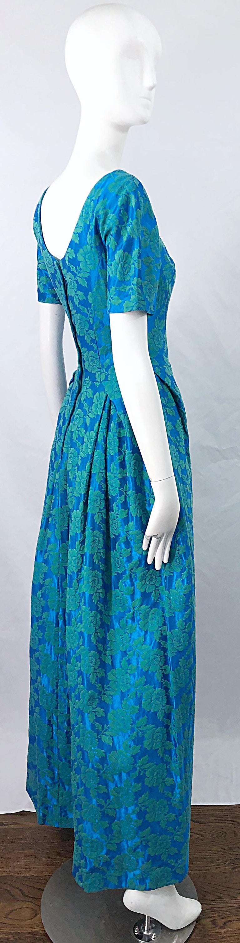 1950s House of Bianchi Demi Couture Turquoise Blue Silk Brocade Vintage 50s Gown In Excellent Condition For Sale In San Diego, CA