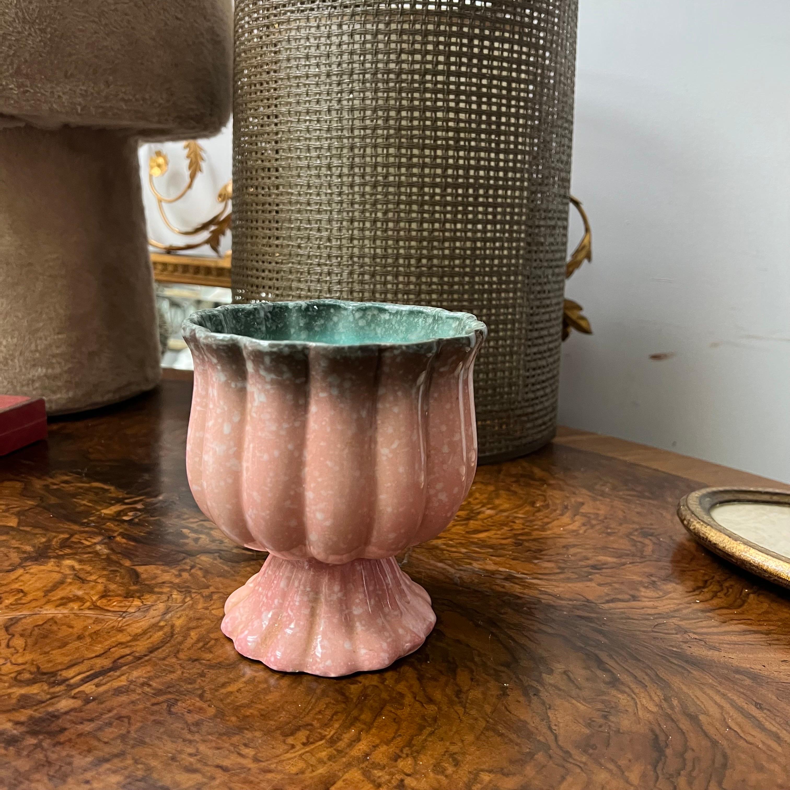 1950s Hull Pottery Pink and Turquoise Footed Planter For Sale 6